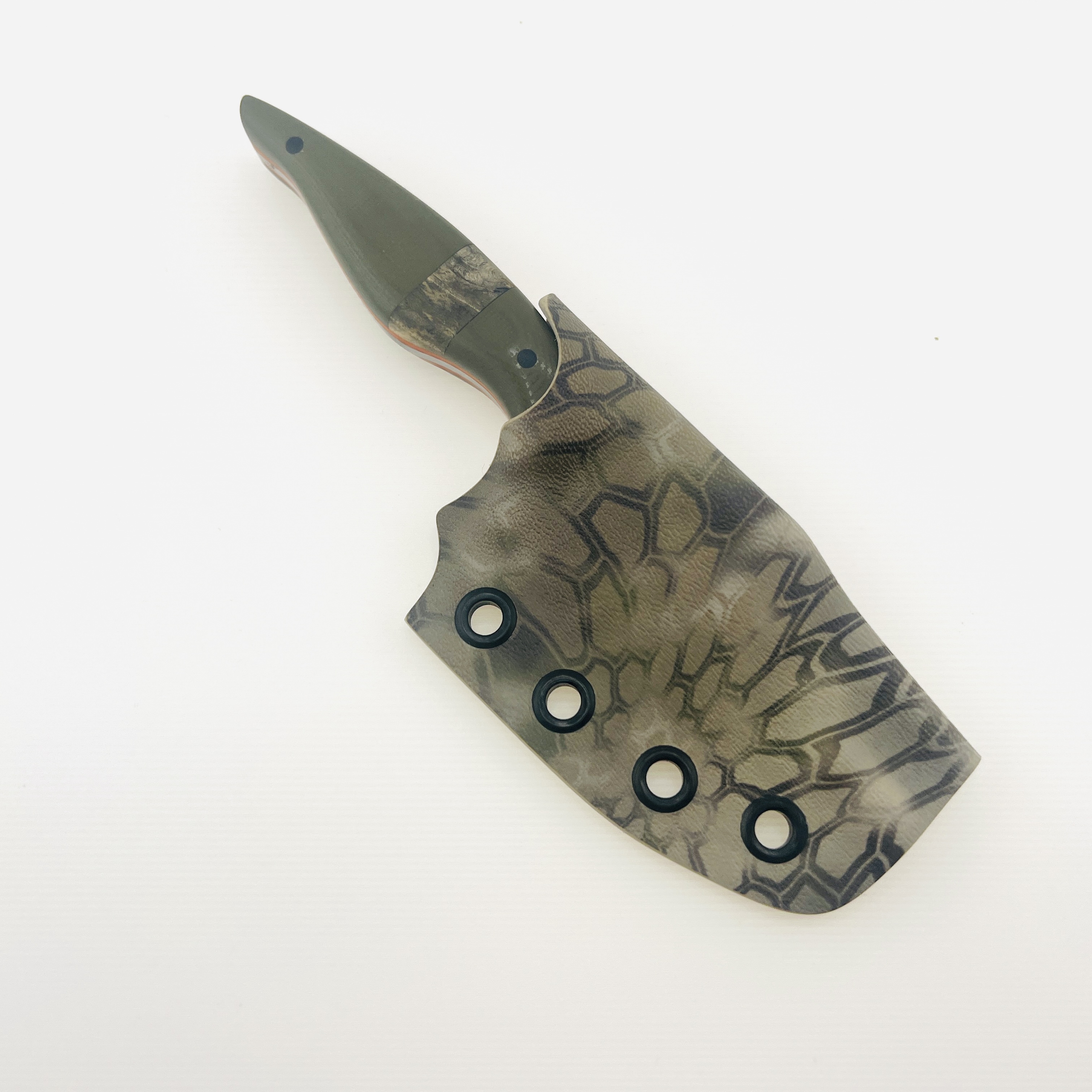 Anaconda skinner knife, etched blade and Kydex sheath