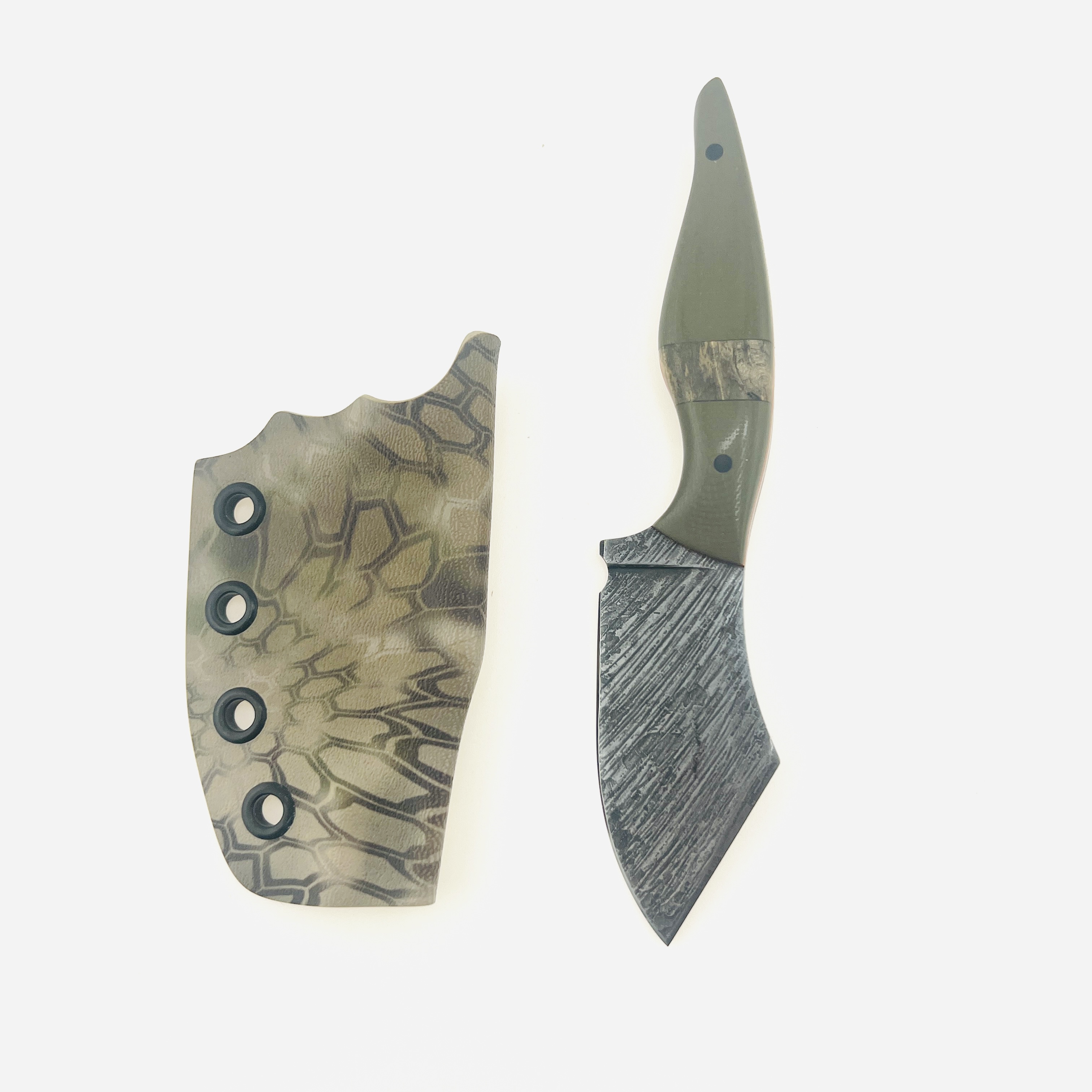Anaconda skinner knife, etched blade and Kydex sheath