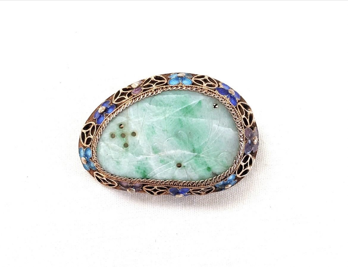 Vintage Jadeite and gilt silver brooch
