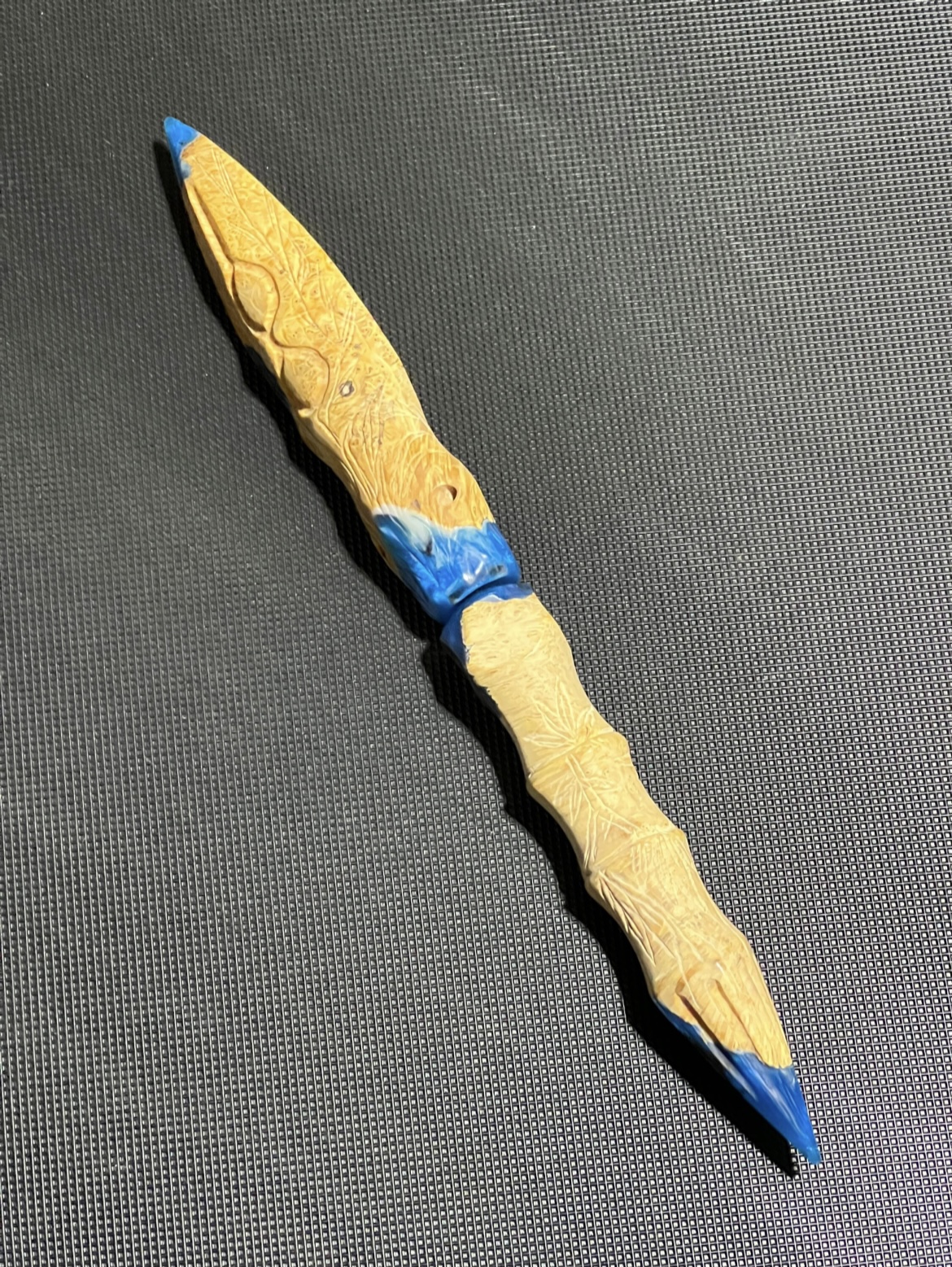 Spear and bamboo shaped practice gadder set, resin and burl