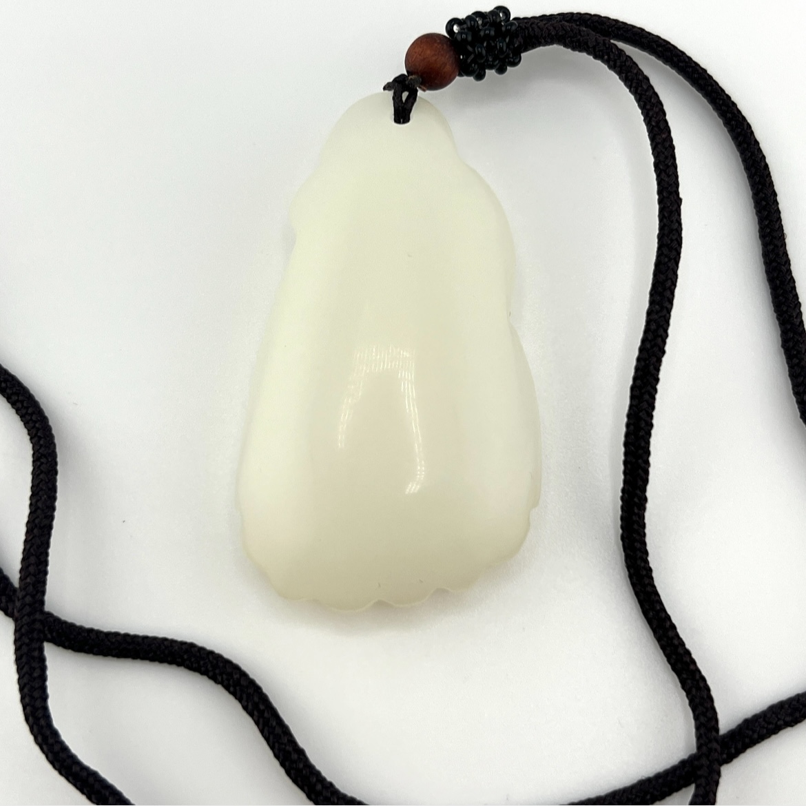 White jade flower pendant necklace