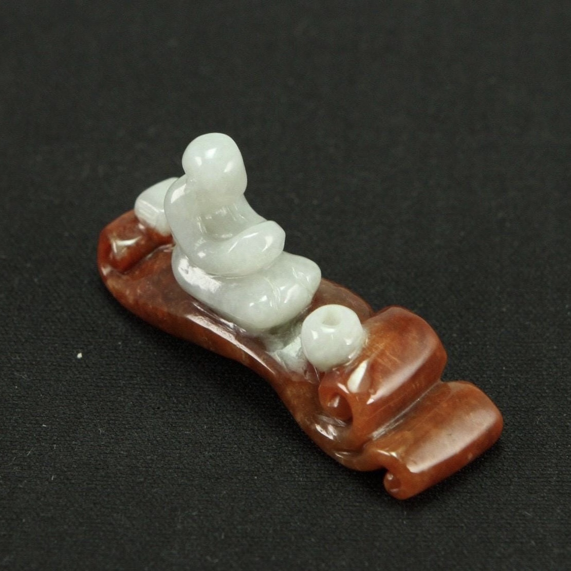 Two-tine jadeite Zen incense stick holder display