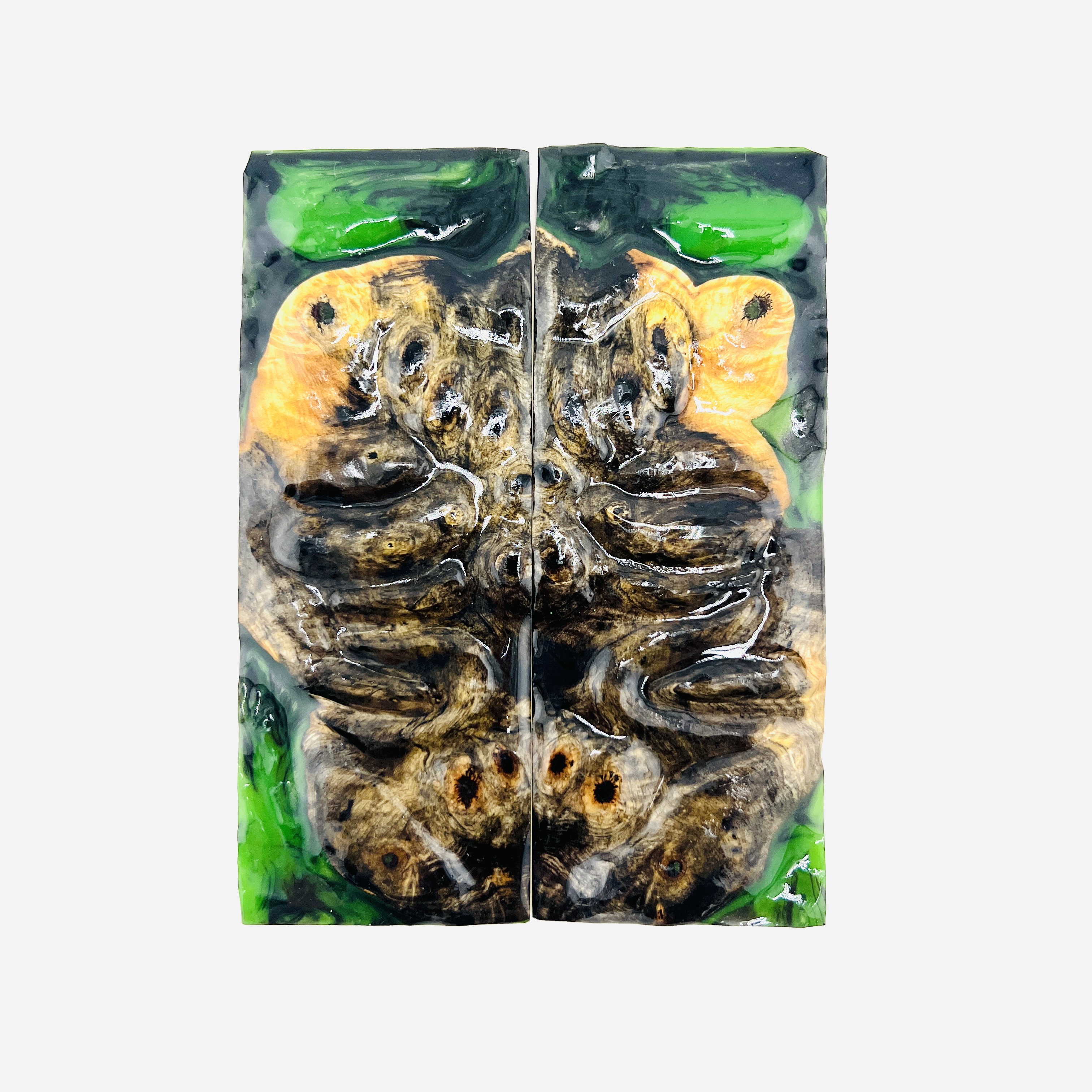 Green Alien face display block pair set