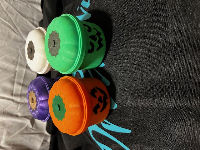 Halloween Boo Buckets -4 w/mystery mini's