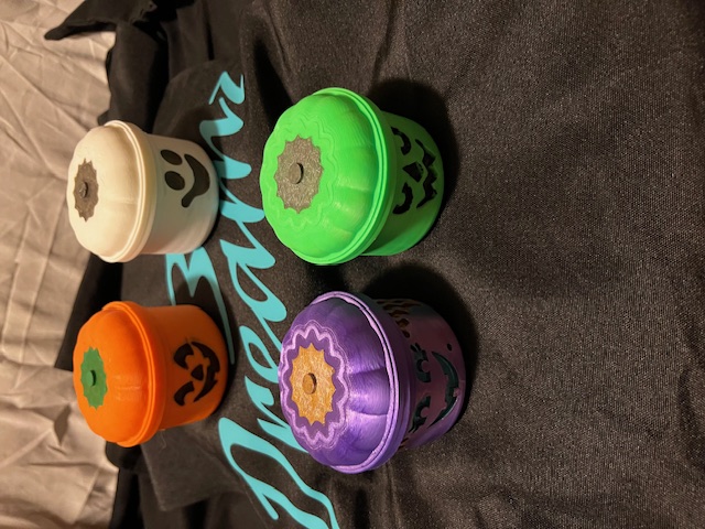 Halloween Boo Buckets -4 w/mystery mini's