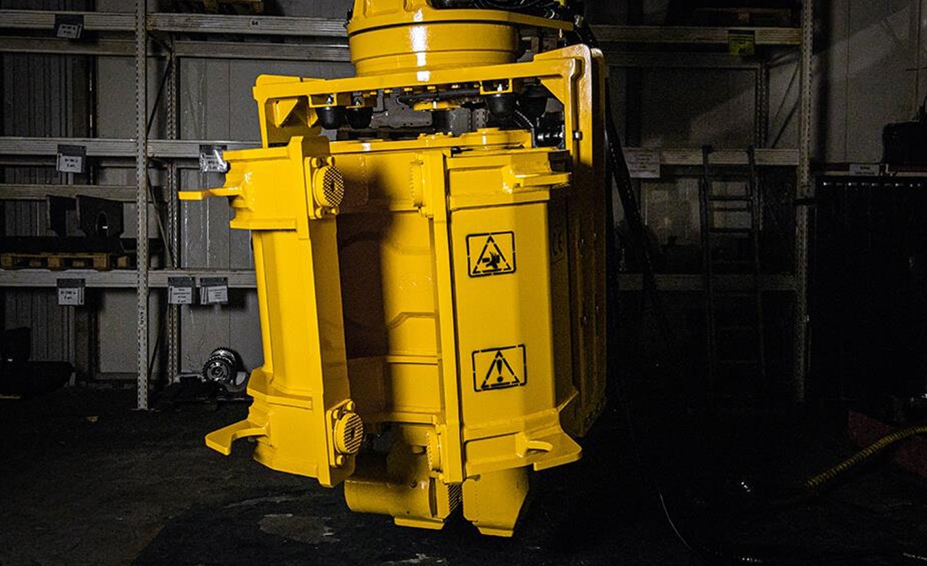 SMS SGL Series Side Grip Sheet Pile Drivers