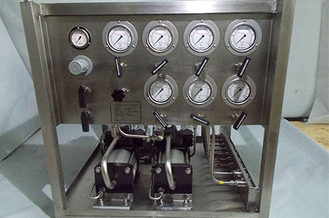 Chemical Injection Skid with Variable Output Pressure and Flow