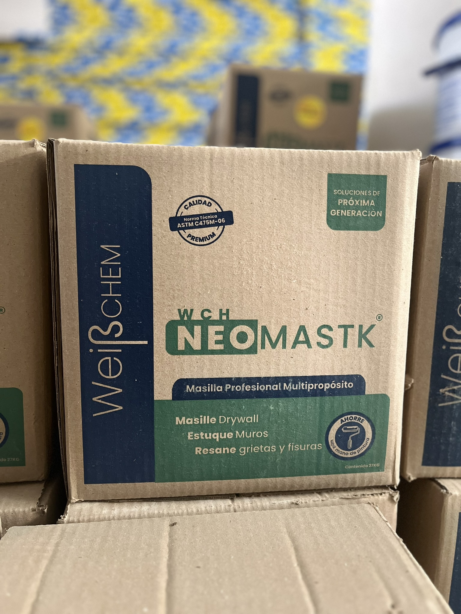 Masilla interiores Neomastk en caja de WEIBCHEM