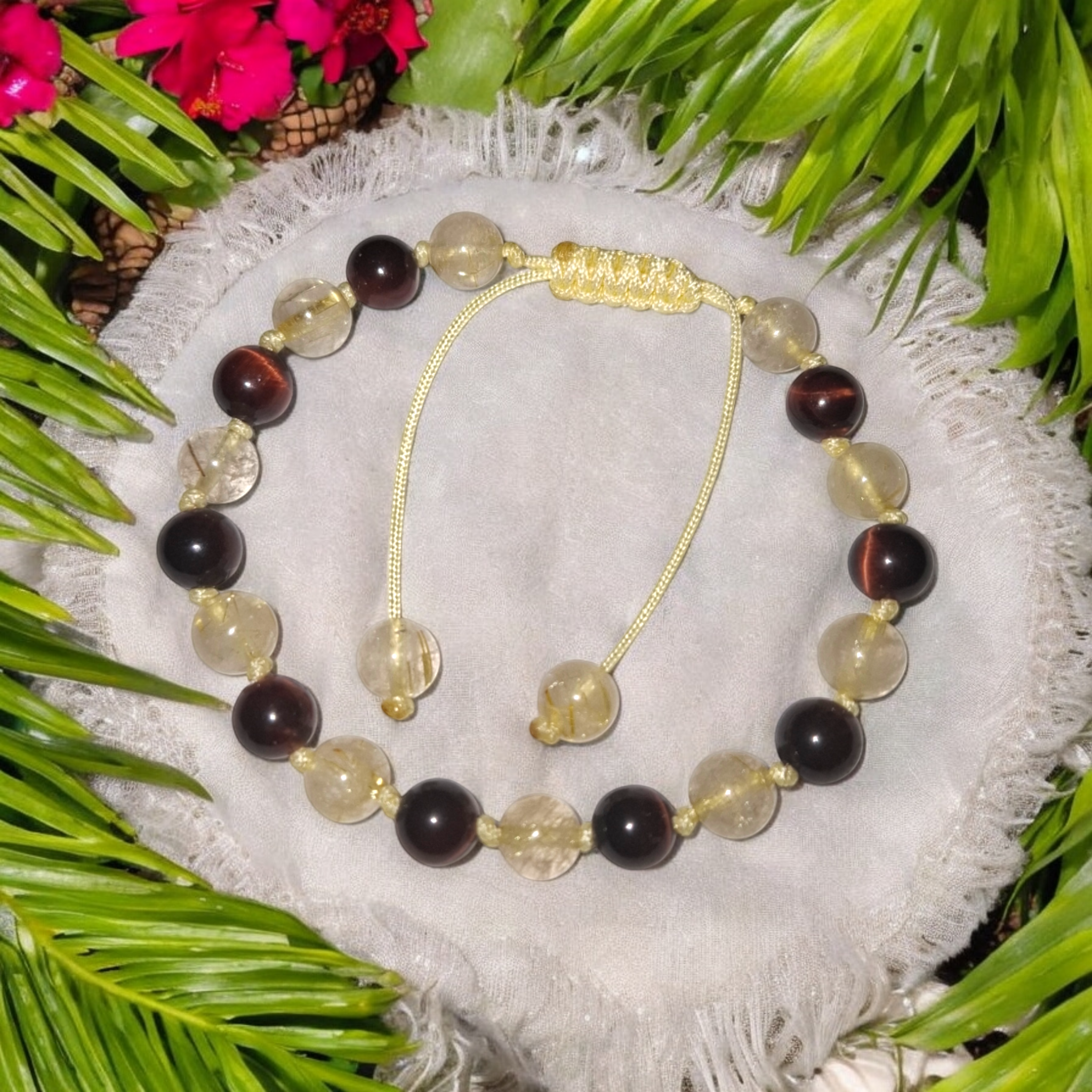 Oeil de taureau et quartz rutile