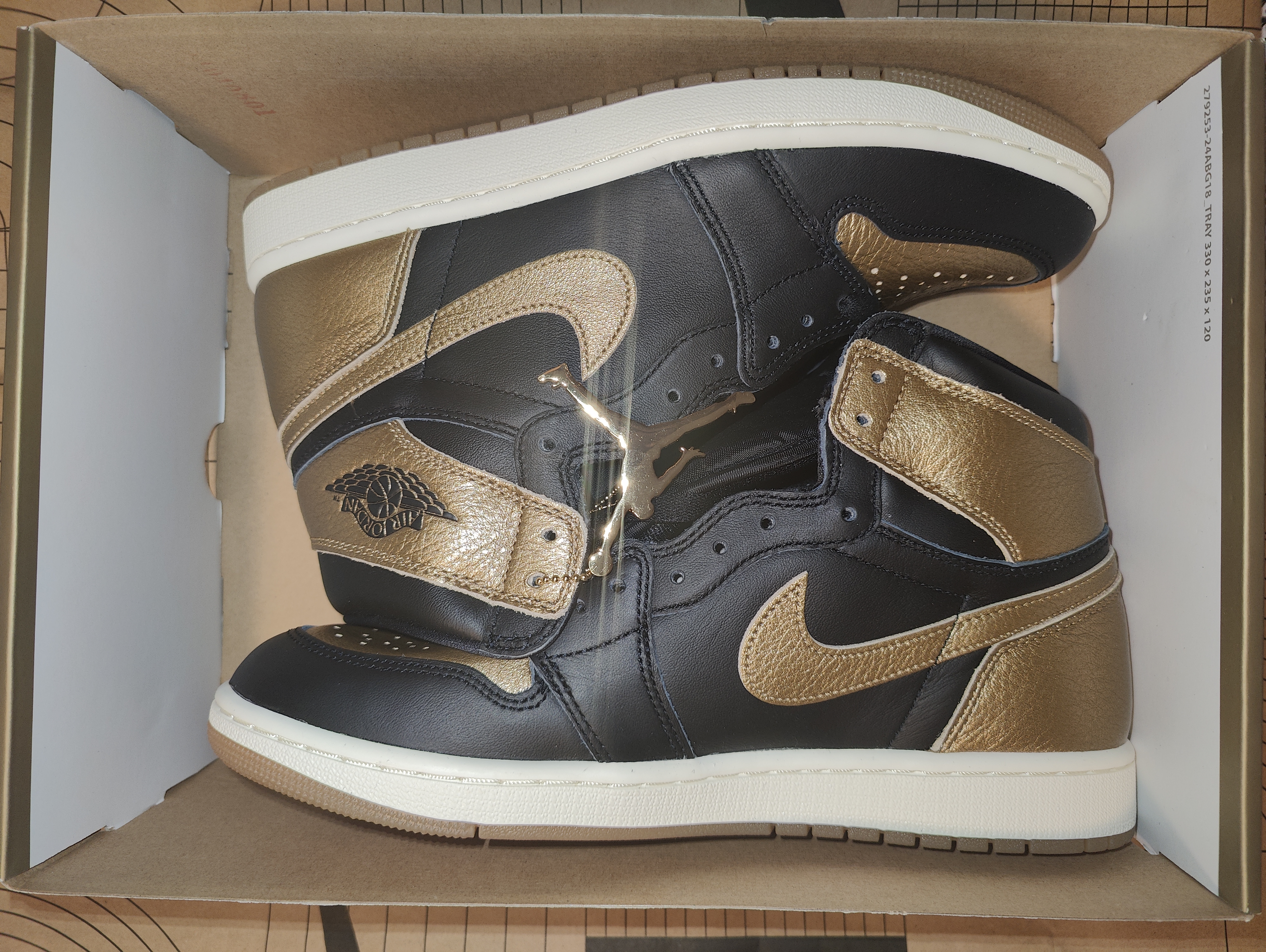Jordan AJ 1 Mid Black and Gold Size 10