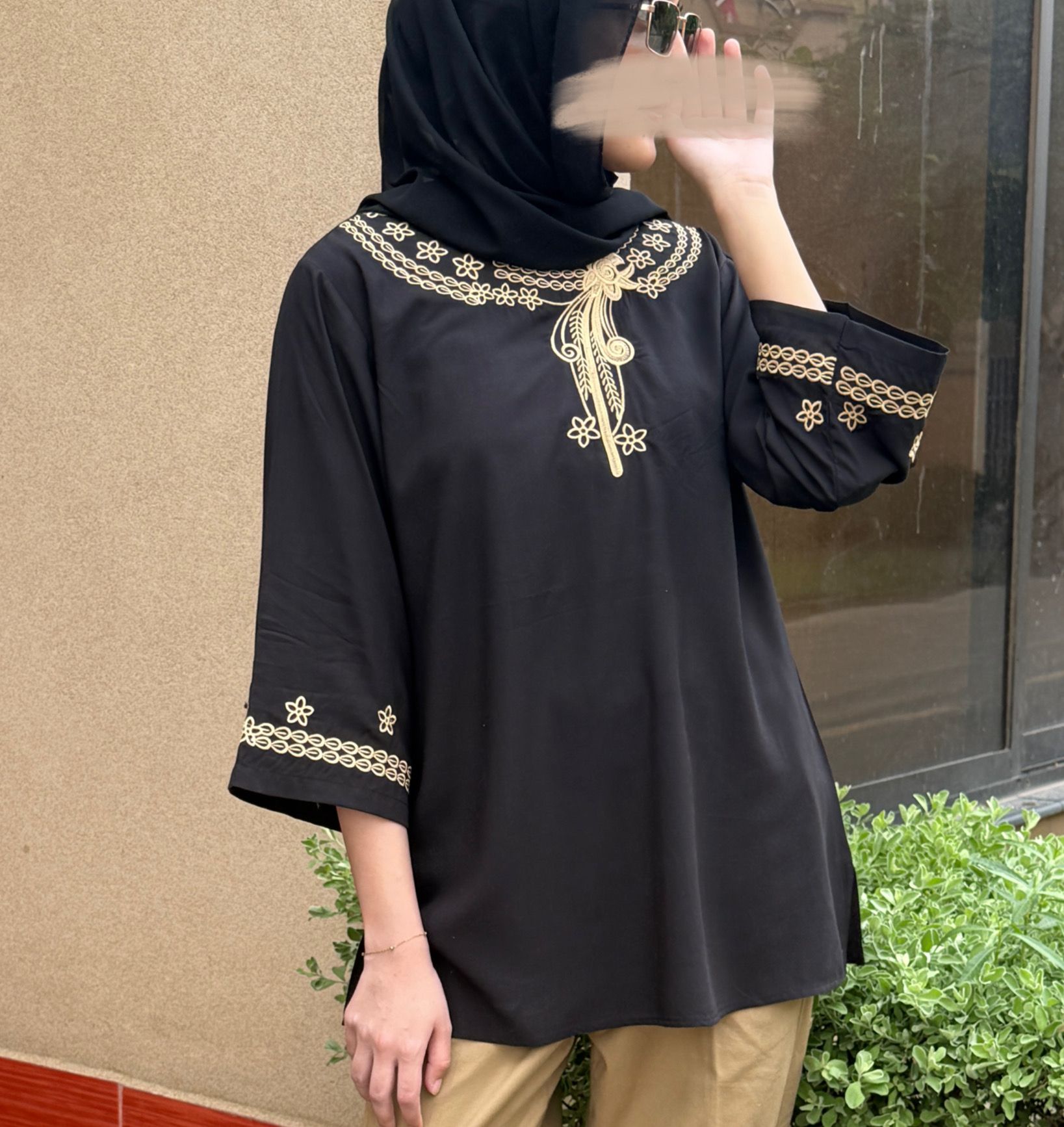 🖤 Zeenat 🤍 Traditional Embroidered Black Tunic Kurti