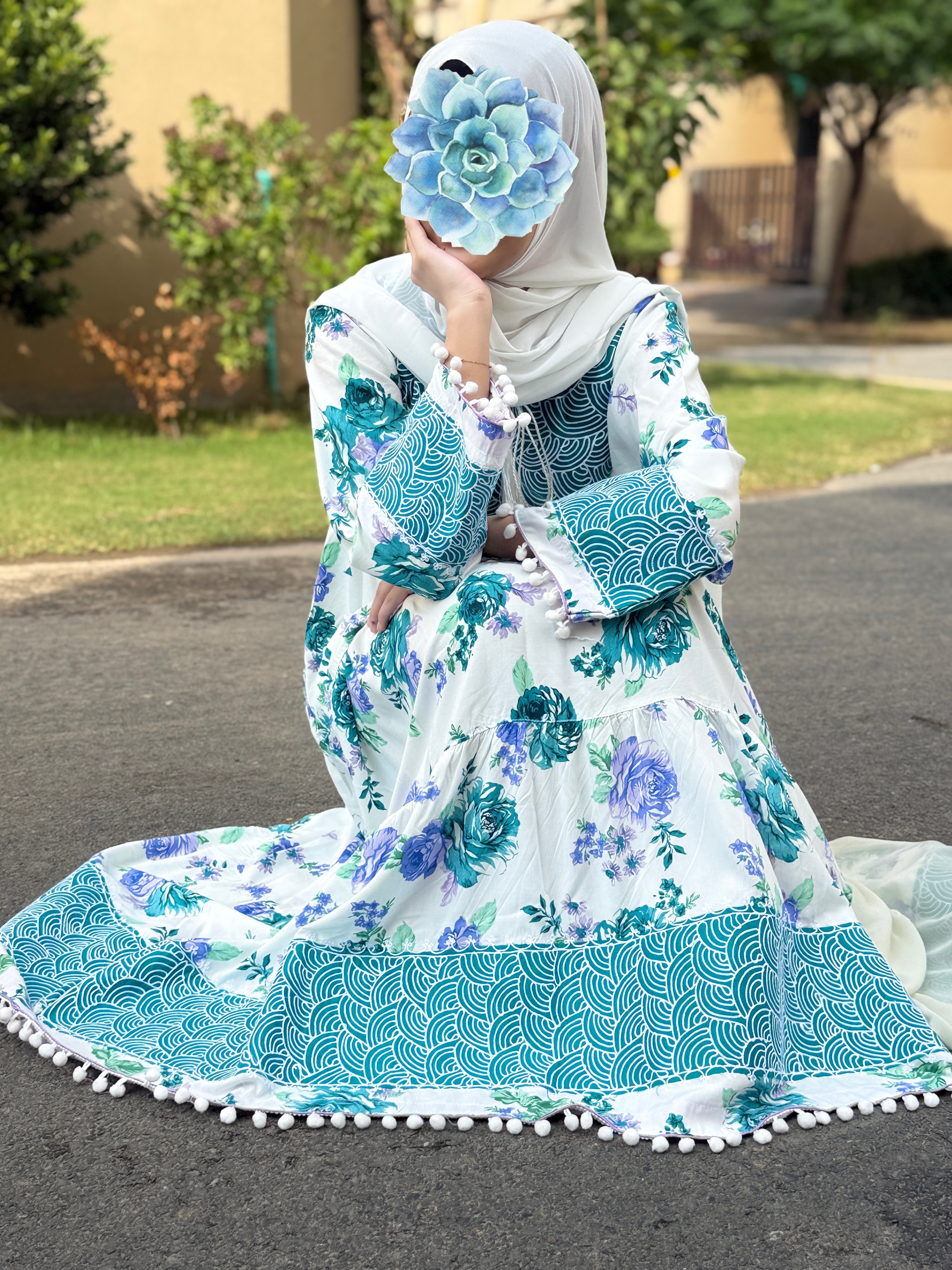 🦢 White Wisteria 🦢 Floral Patterned Maxi Dress