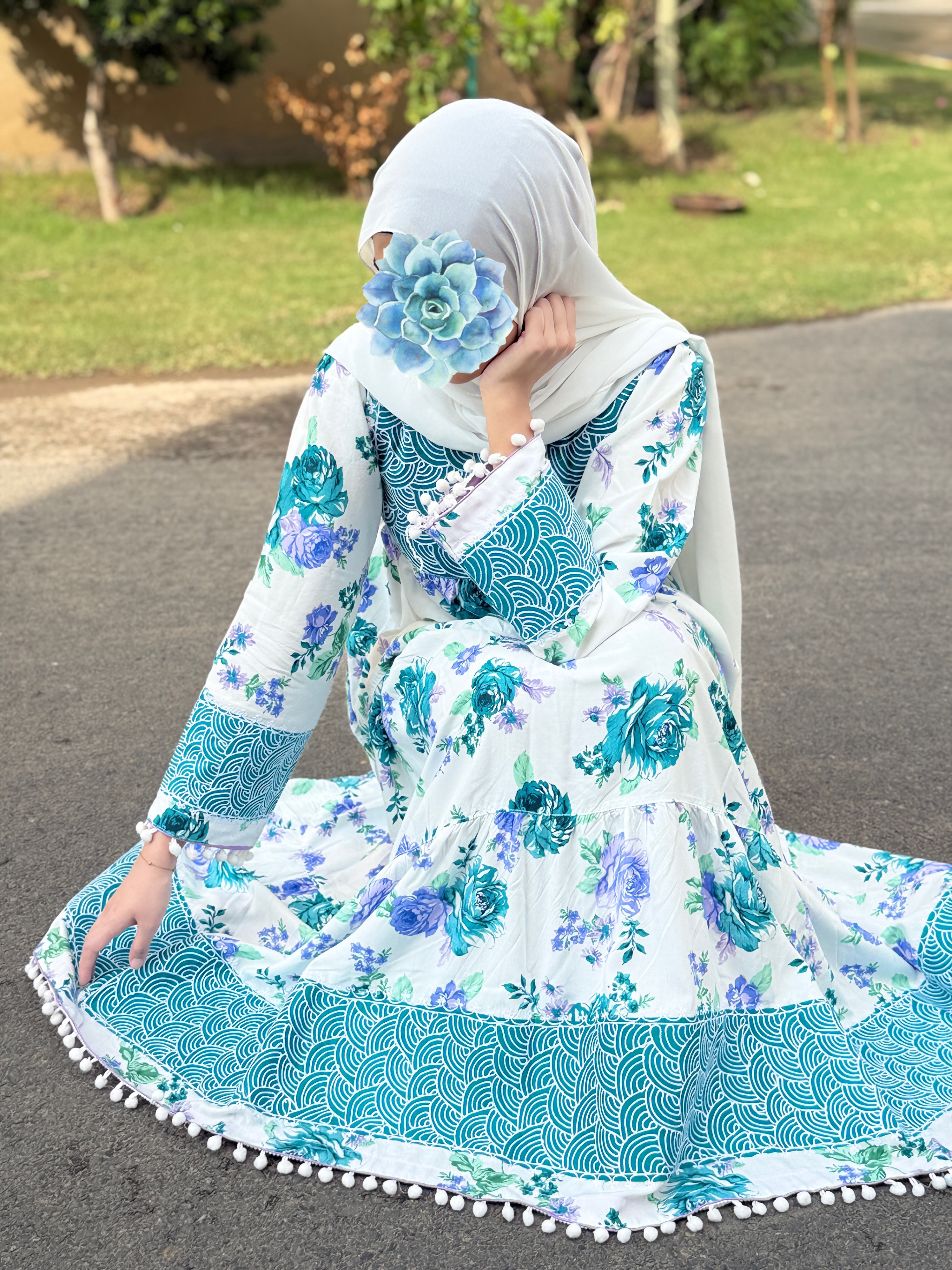 🦢 White Wisteria 🦢 Floral Patterned Maxi Dress