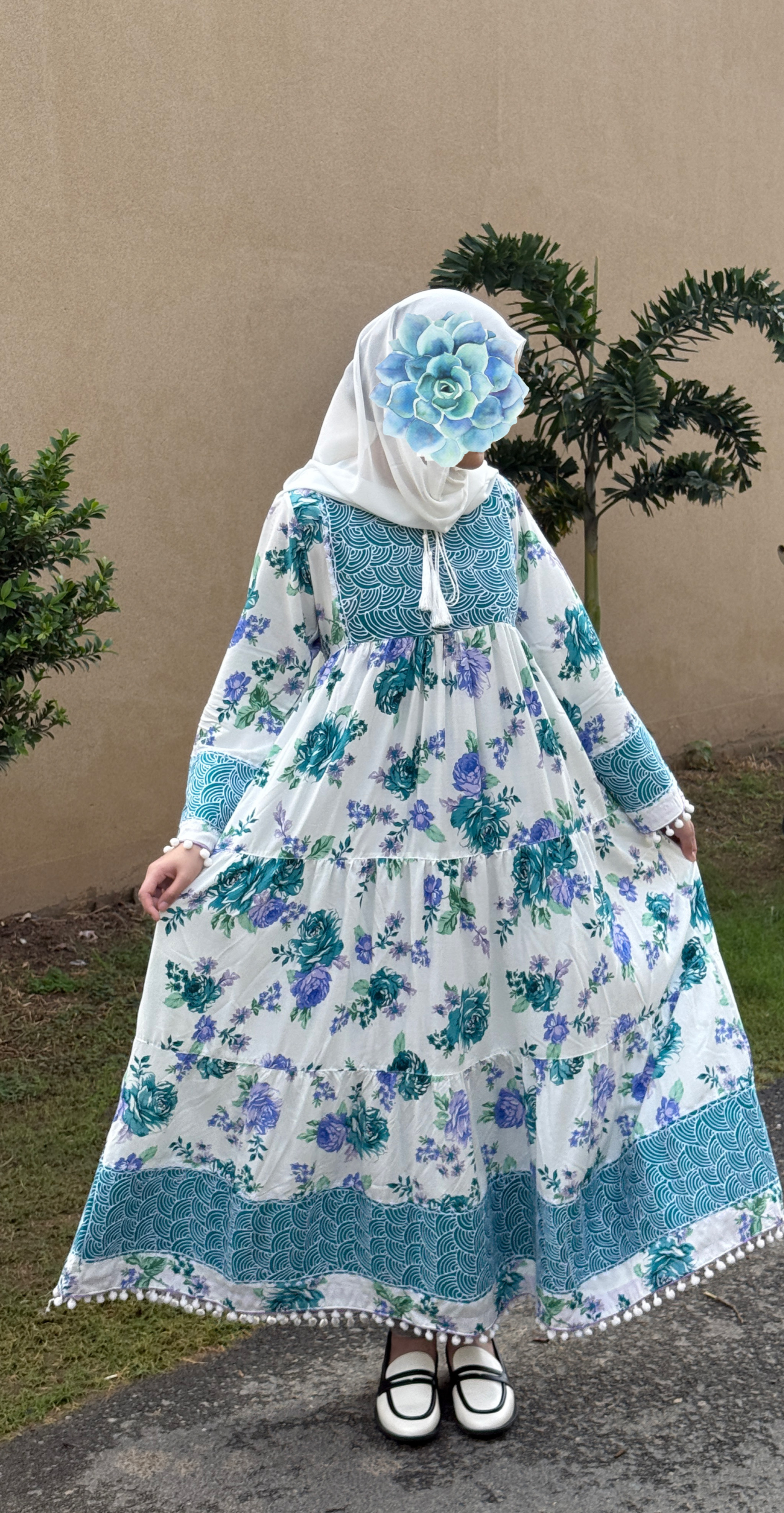 🦢 White Wisteria 🦢 Floral Patterned Maxi Dress