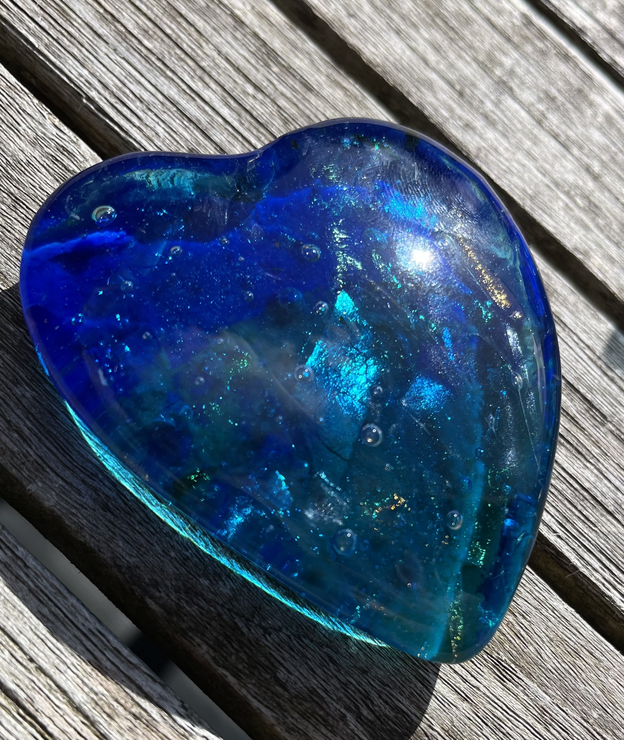 Blue ombré heart papertweight