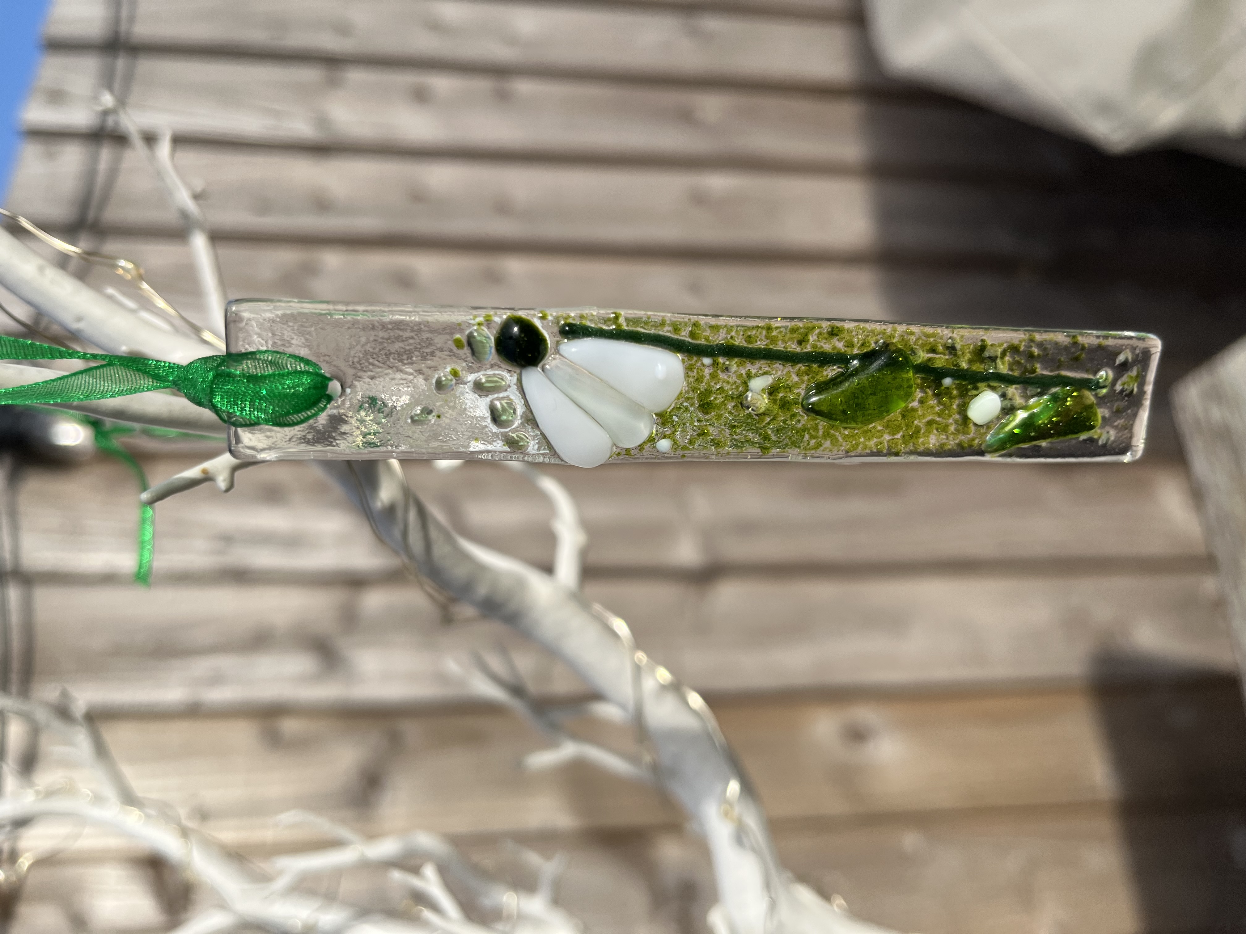 Thin snowdrop suncatcher