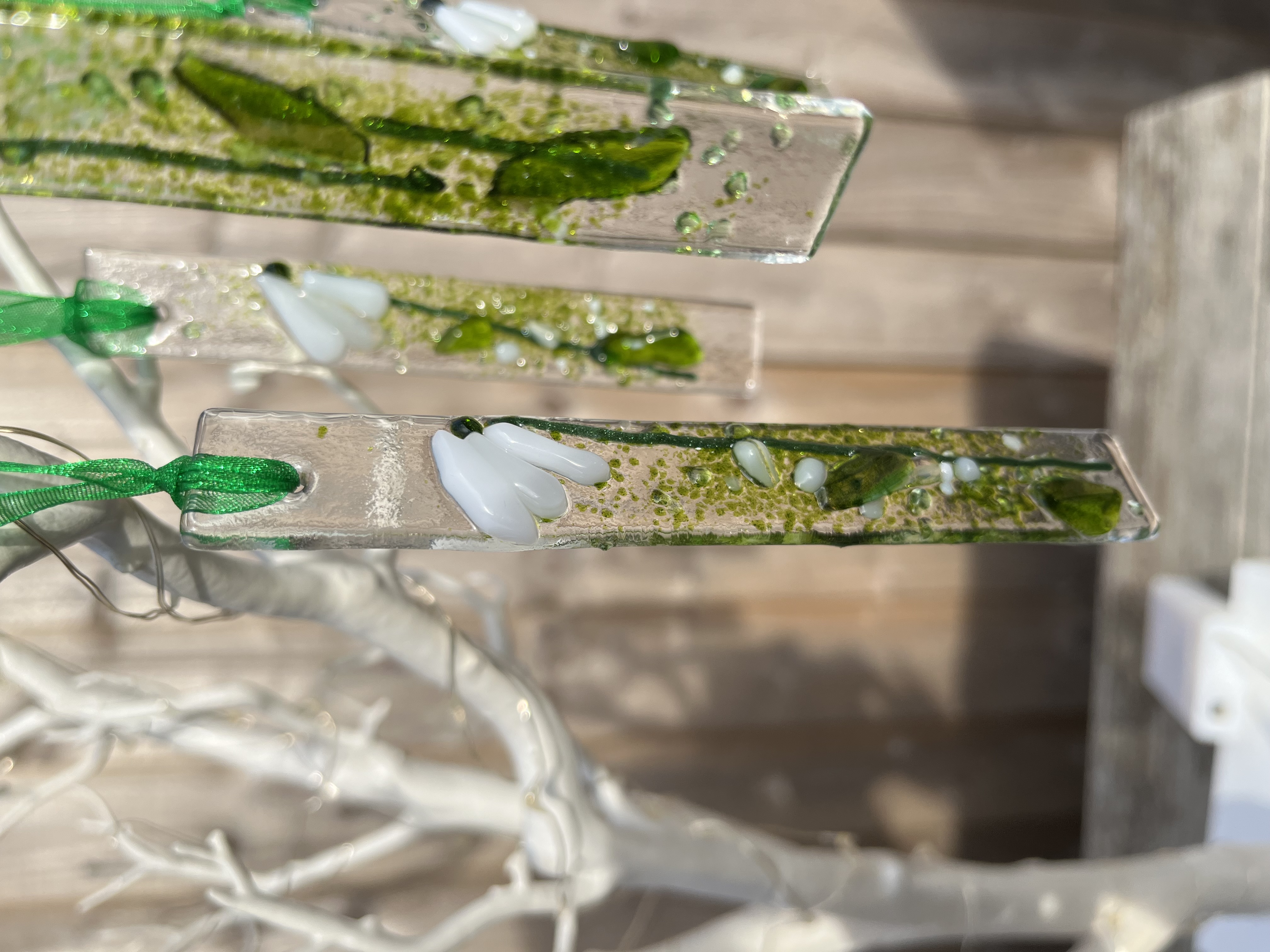 Thin snowdrop suncatcher