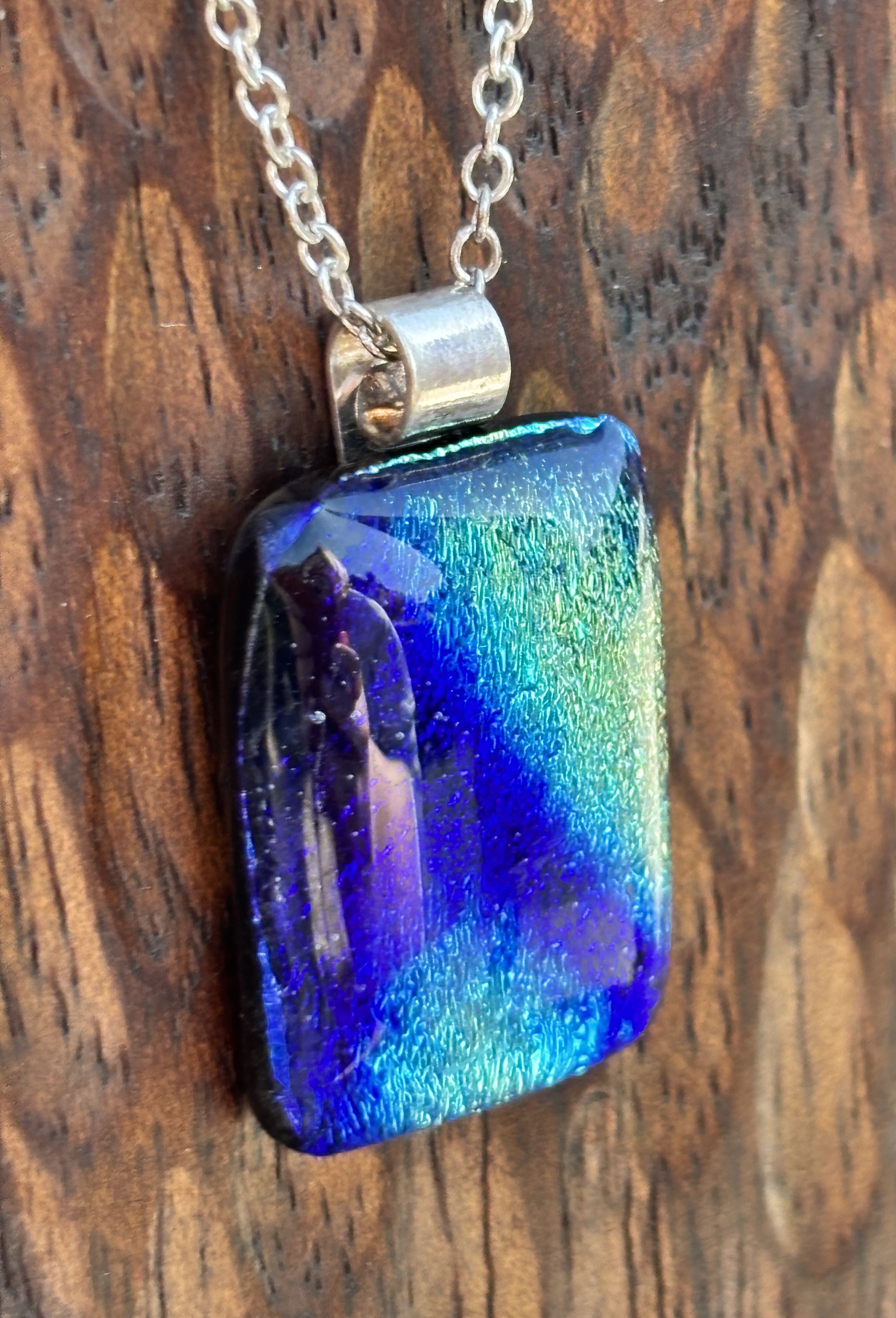 Turquoise and blue stripe dichroic