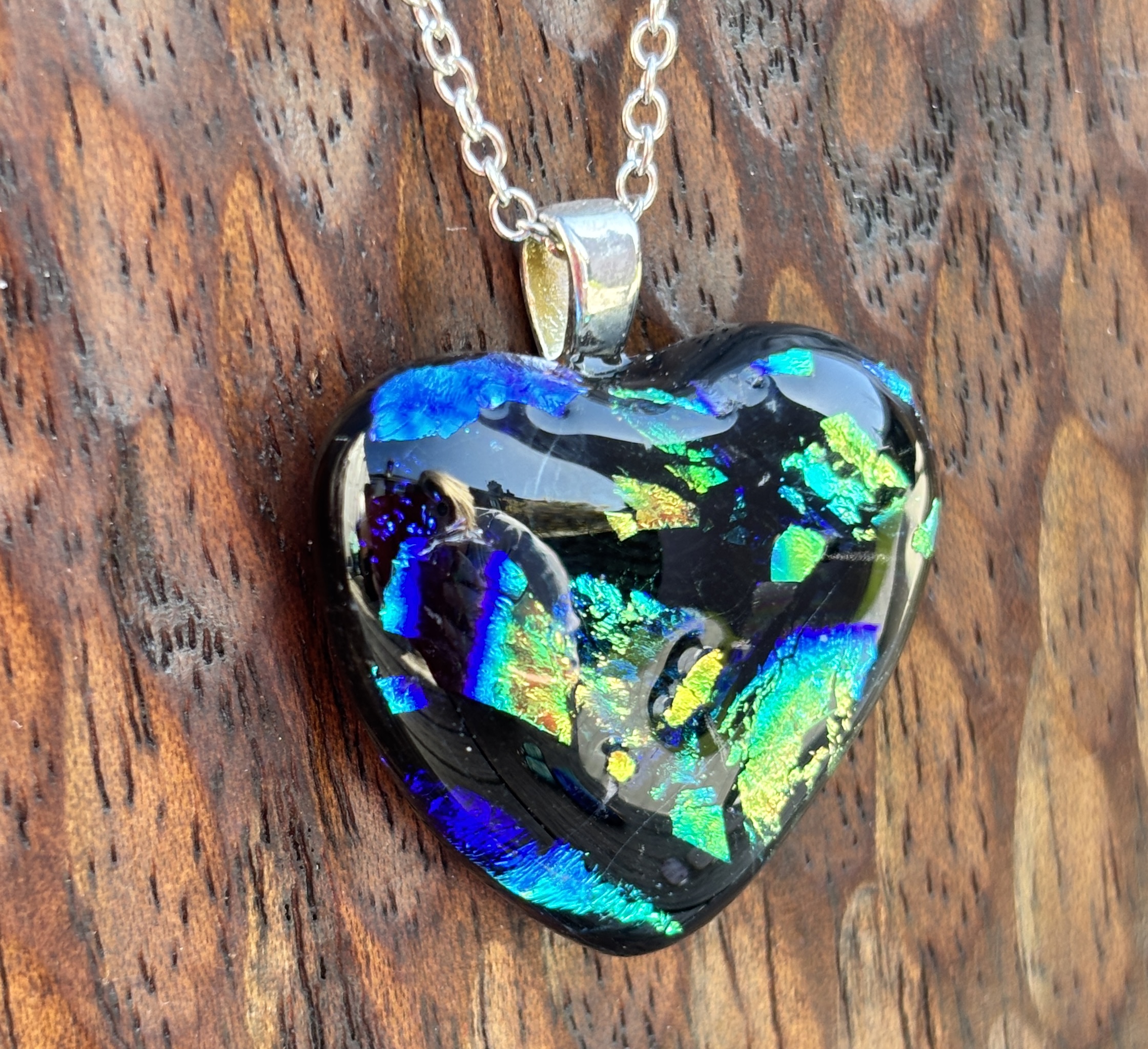 Black dichroic heart