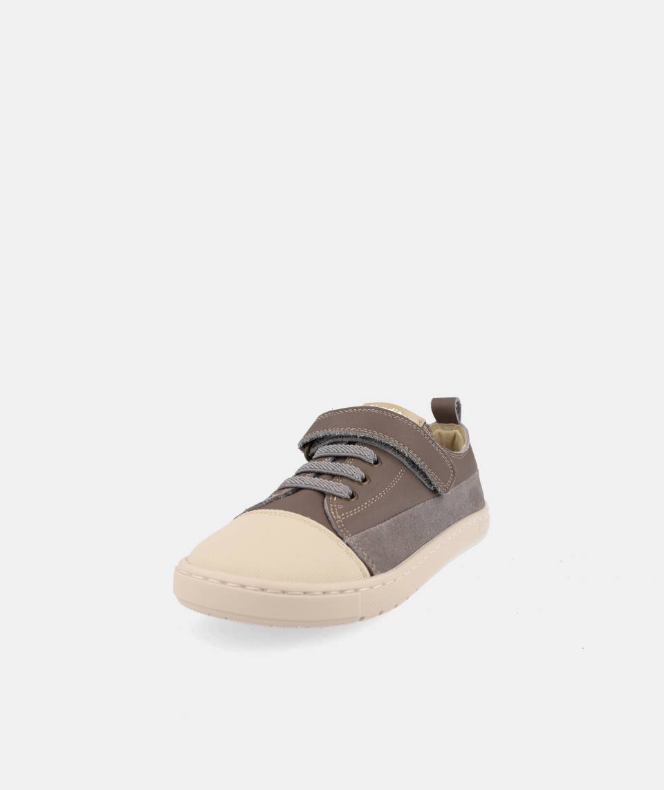 Deportiva con cordones elásticos Blanditos by Crio's