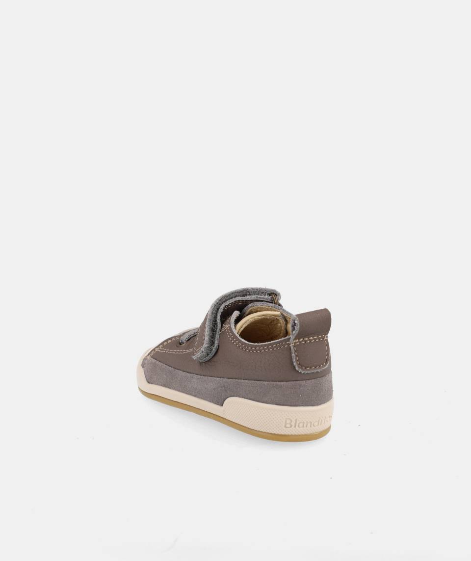 Deportiva con cordones elásticos Blanditos by Crio's