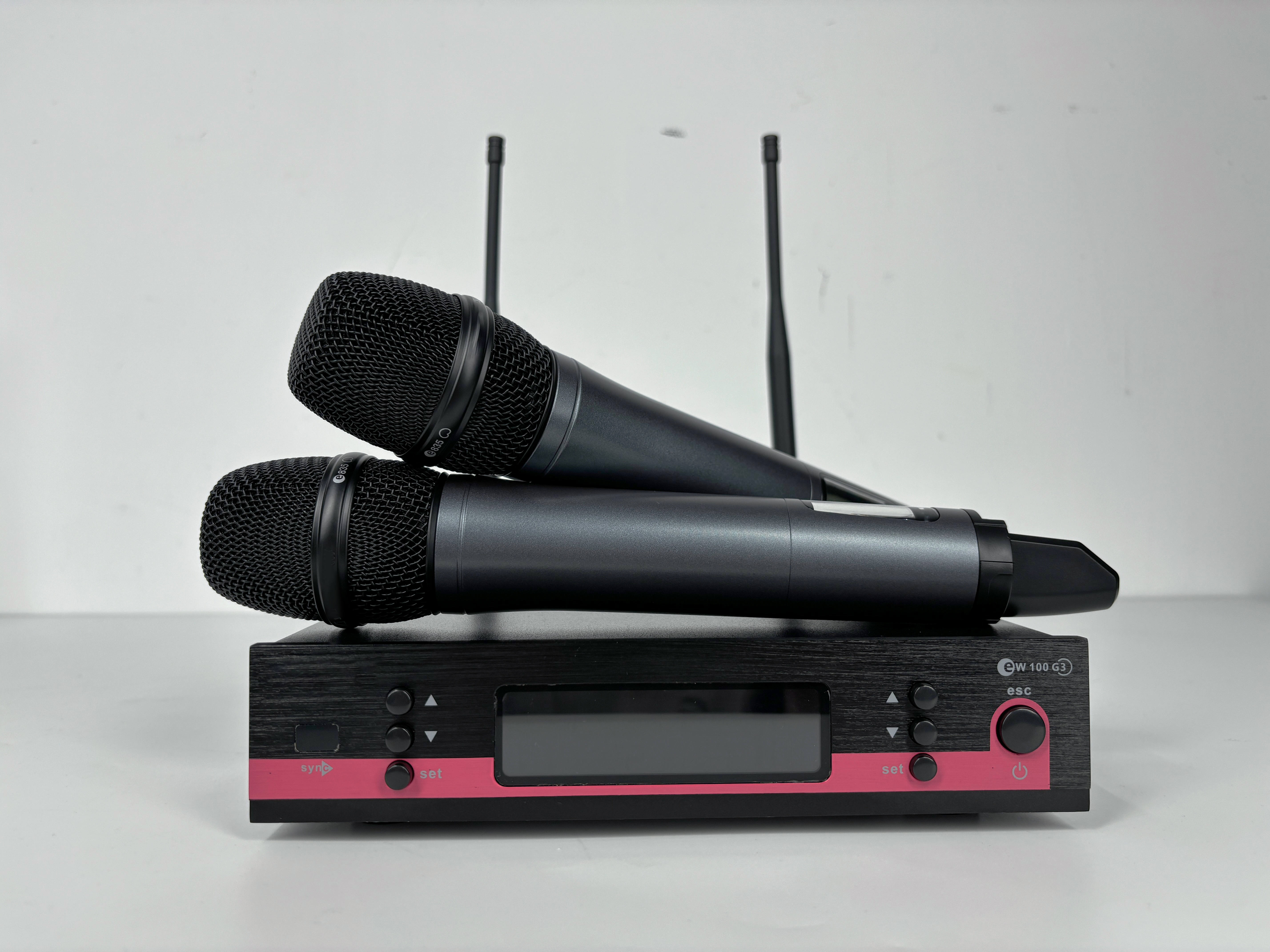 EW100 G3 Wireless Microphone System
