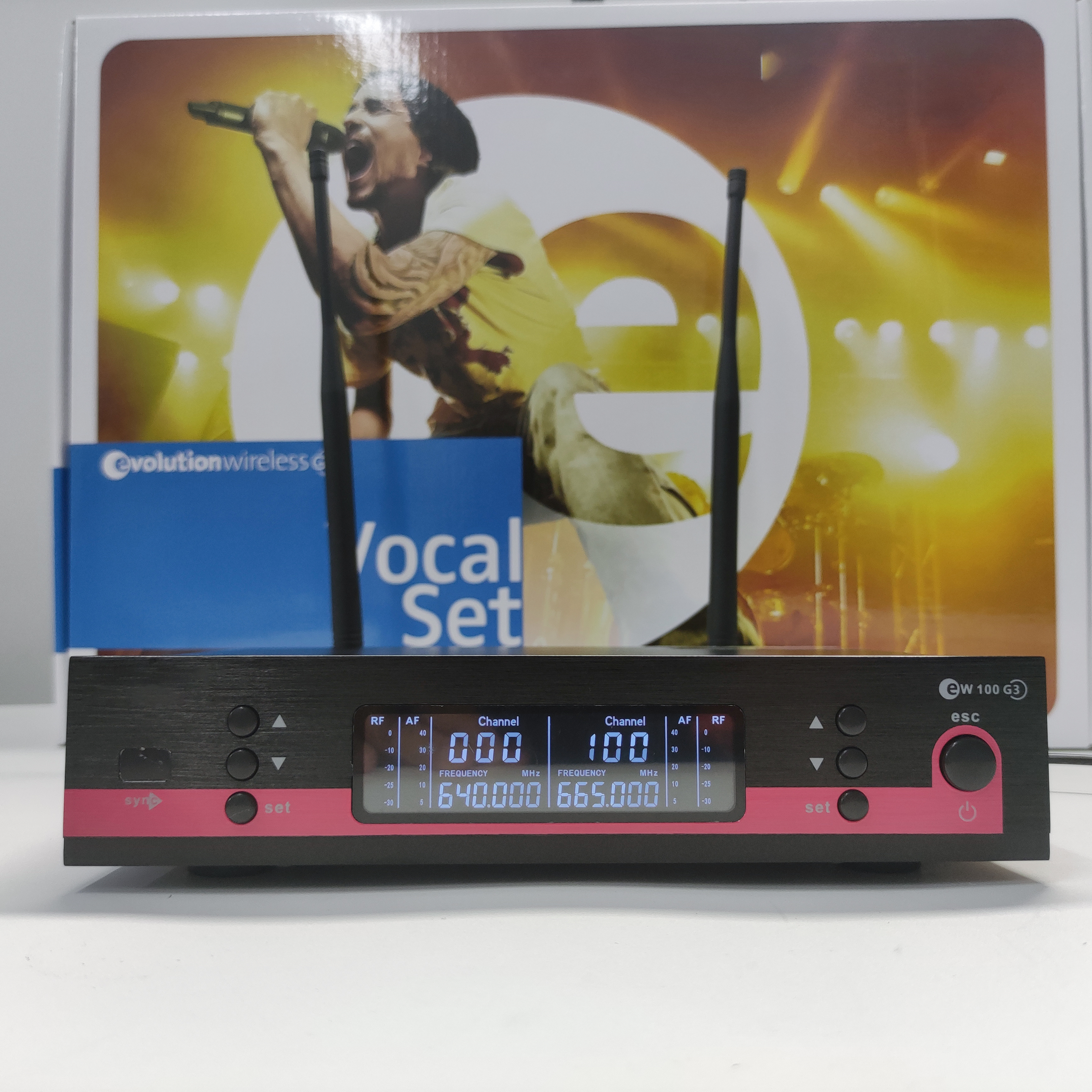 EW100 G3 Wireless Microphone System