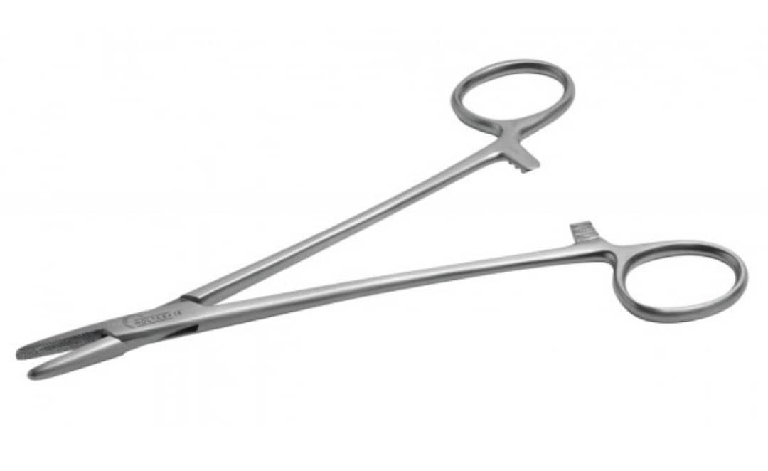 Ciseaux chirurgicaux courbés