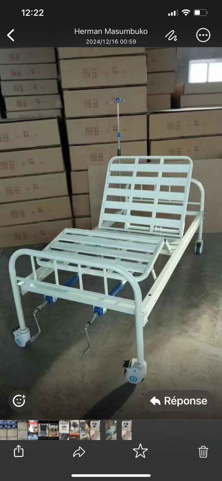 Lit médical à manivelle