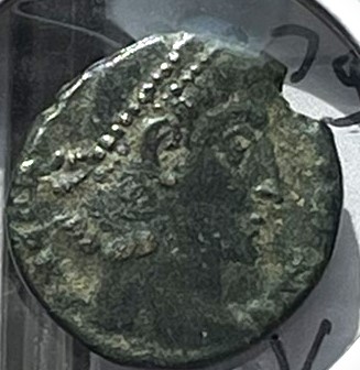 337-340AD - Nummus - Constantius II - GLORIA EXERCITVS - Roman Empire