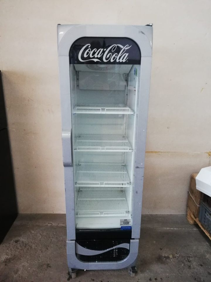 Rollbarer Flaschenkühlschrank