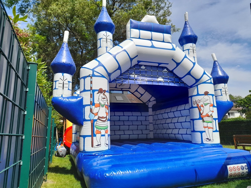 Ritterburg Hüpfburg