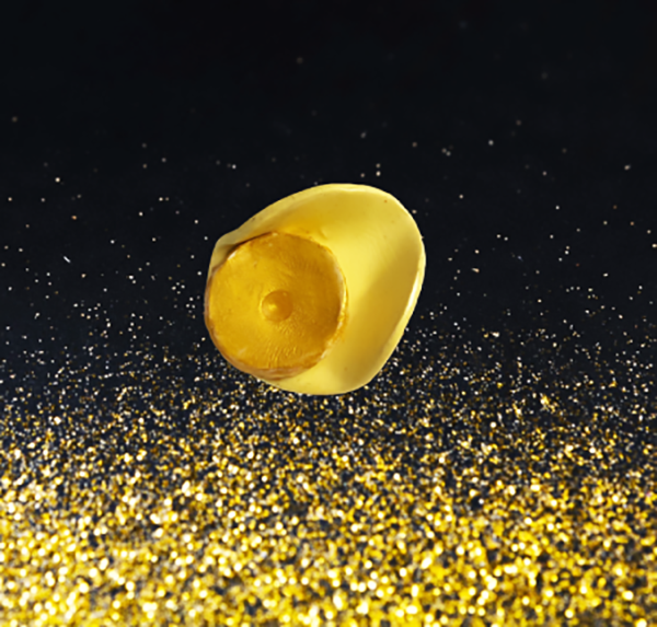 Golden Glow Brooch – Handmade Jewelry in Polymer Clay