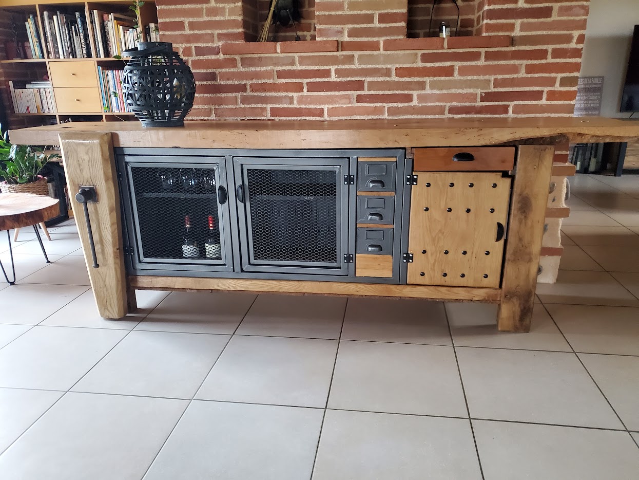 Meuble établi de menuisier