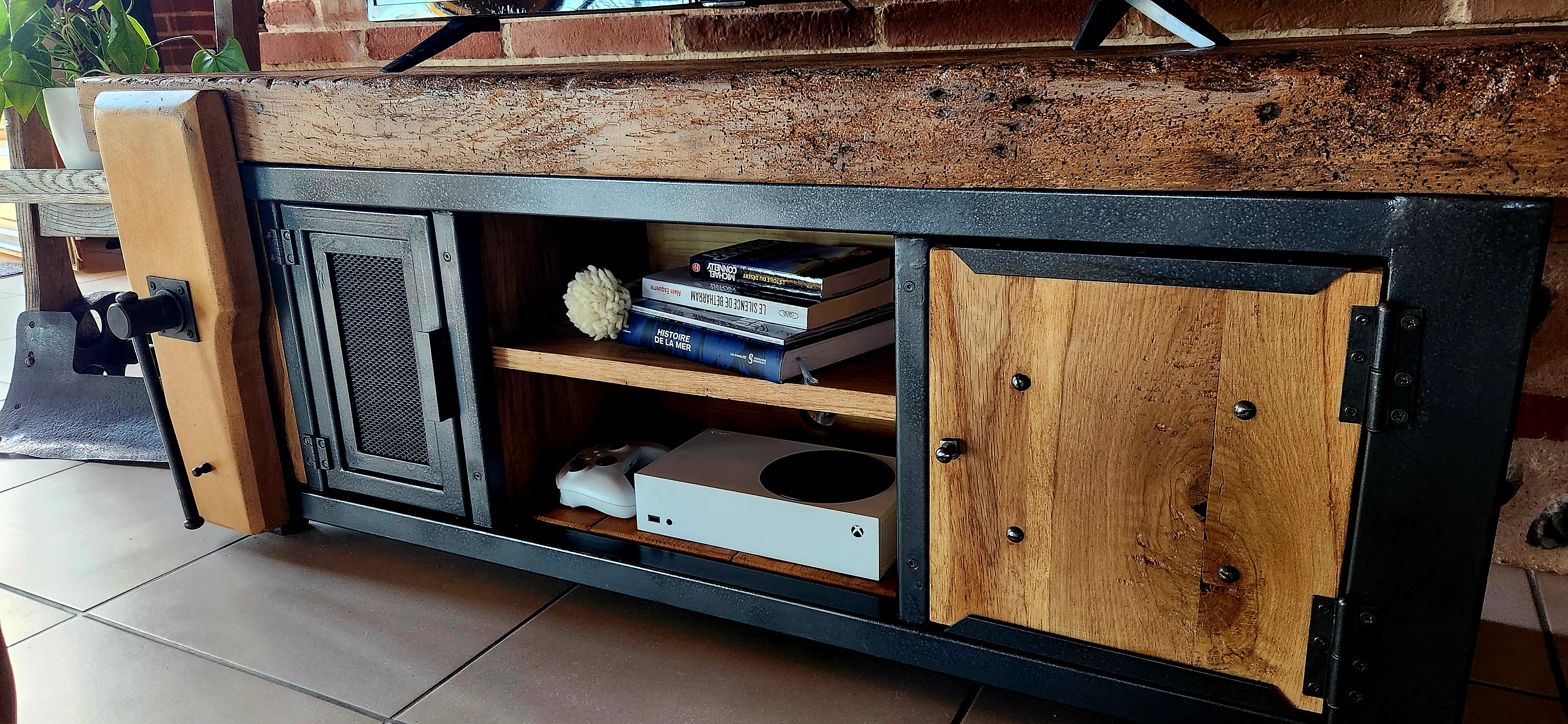 Meuble TV en bois massif