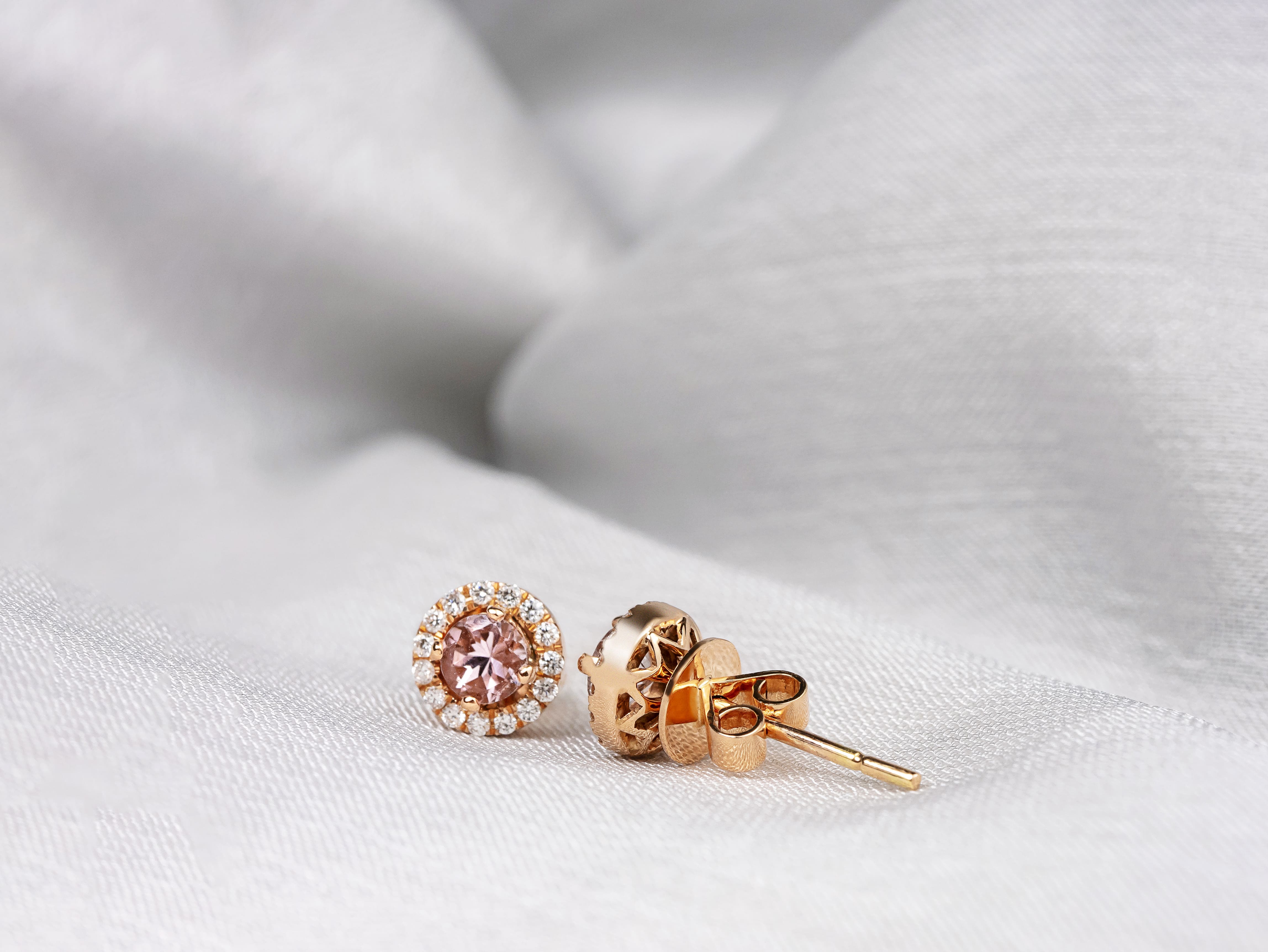 Crafted & Designed For R 