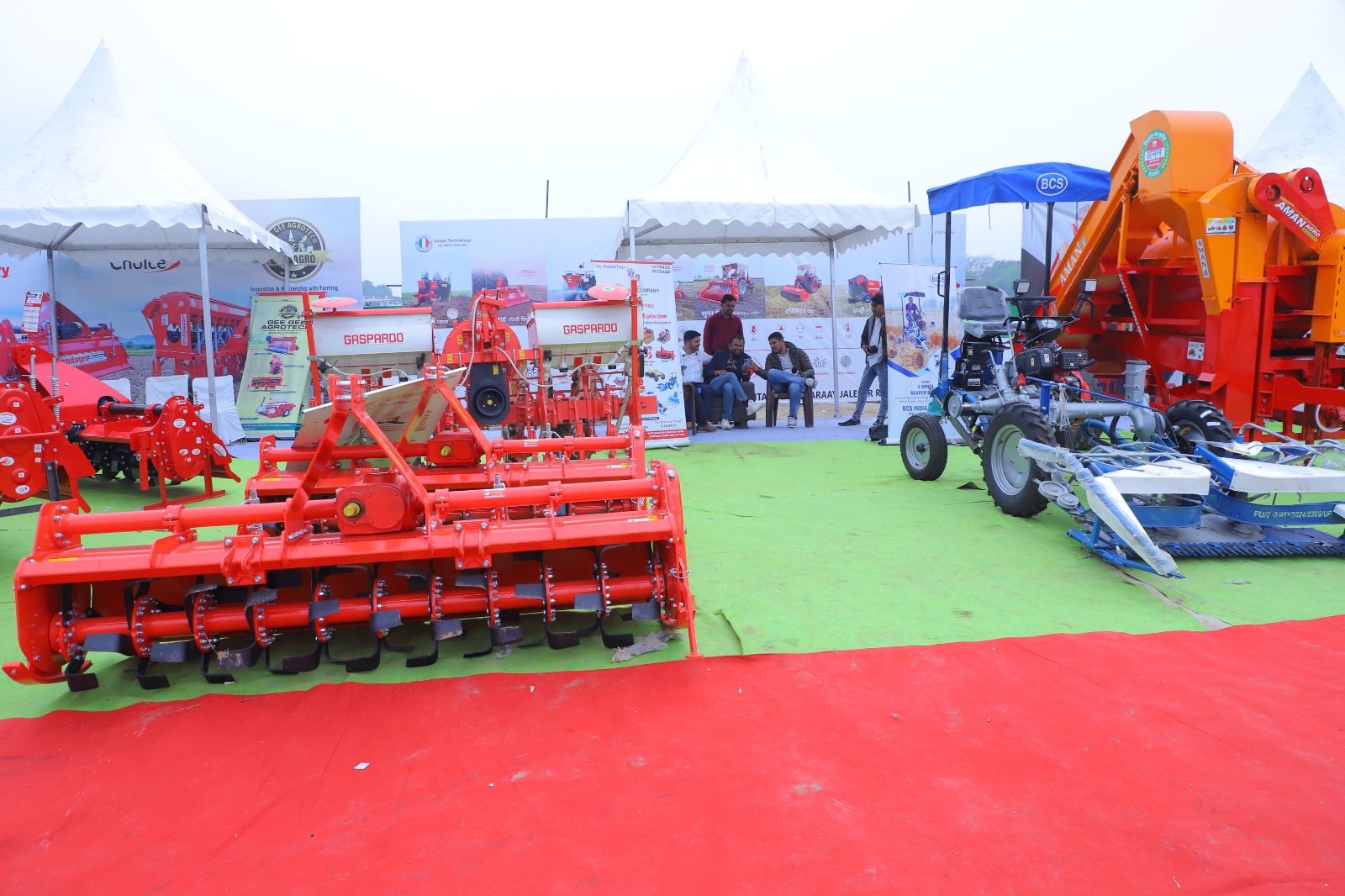 Open pagoda tent 10*10 feet   stall size 20*30 