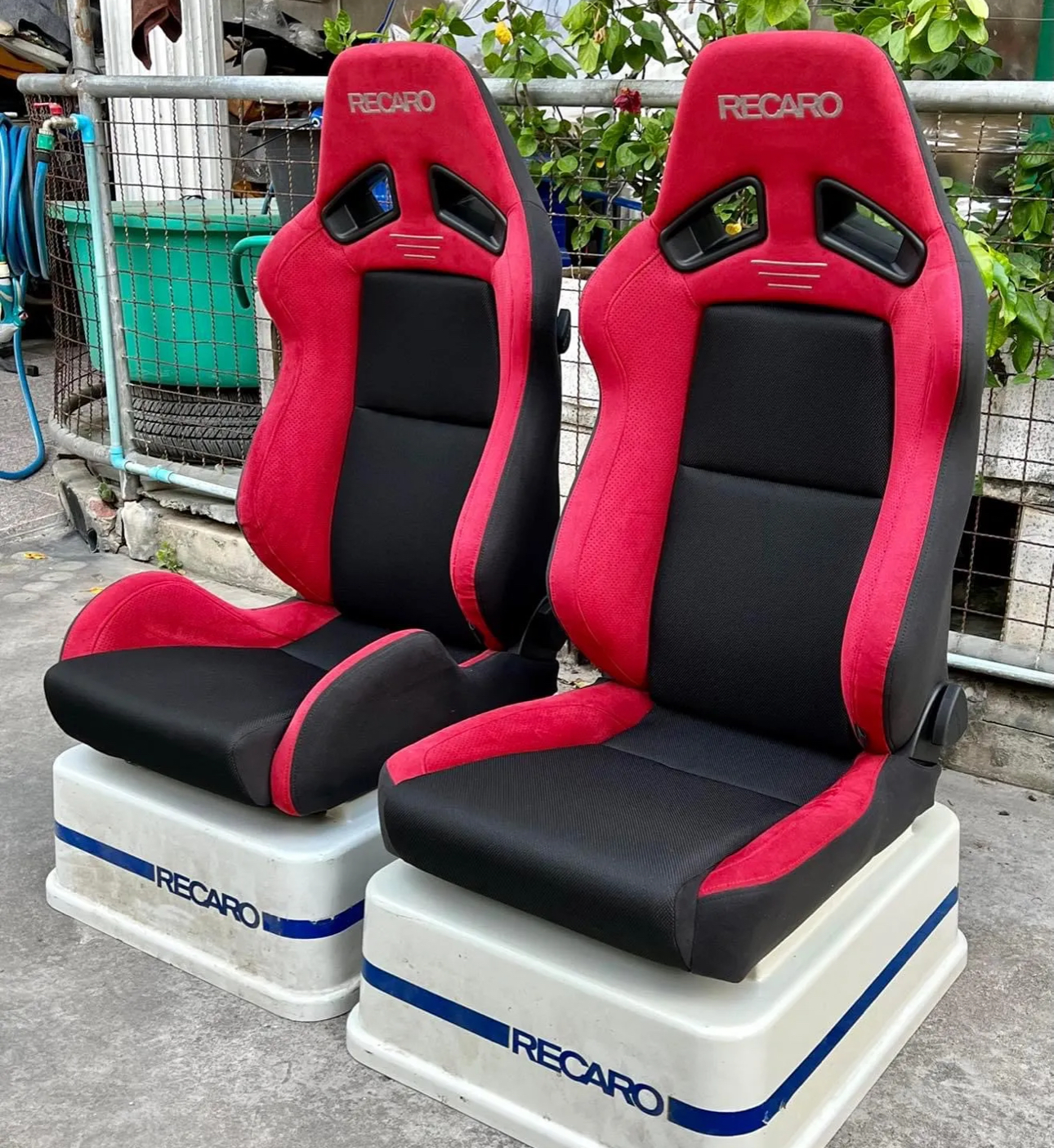 RECARO SR-7F RED SEATS