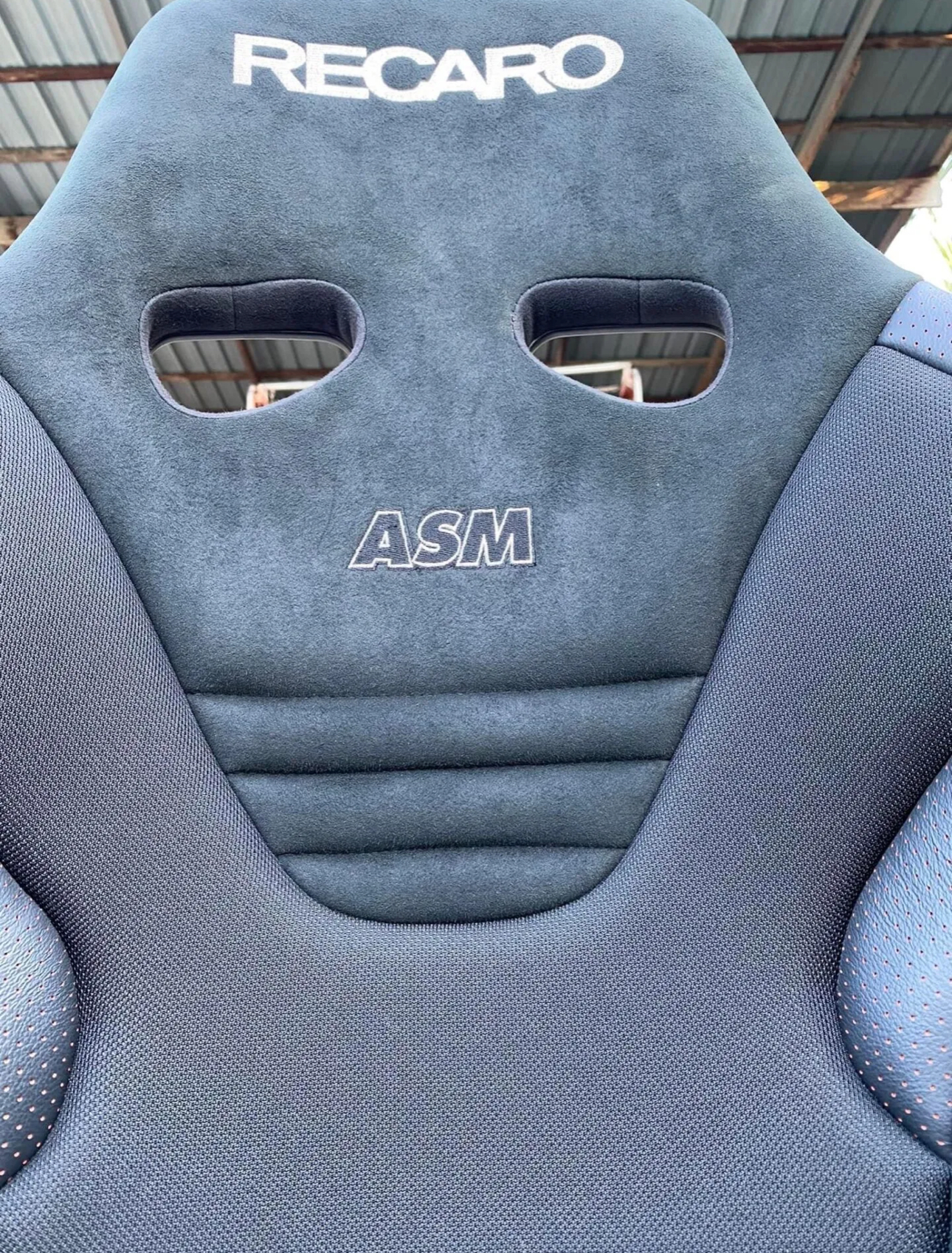 RECARO RS-G ASM RUBY SEATS