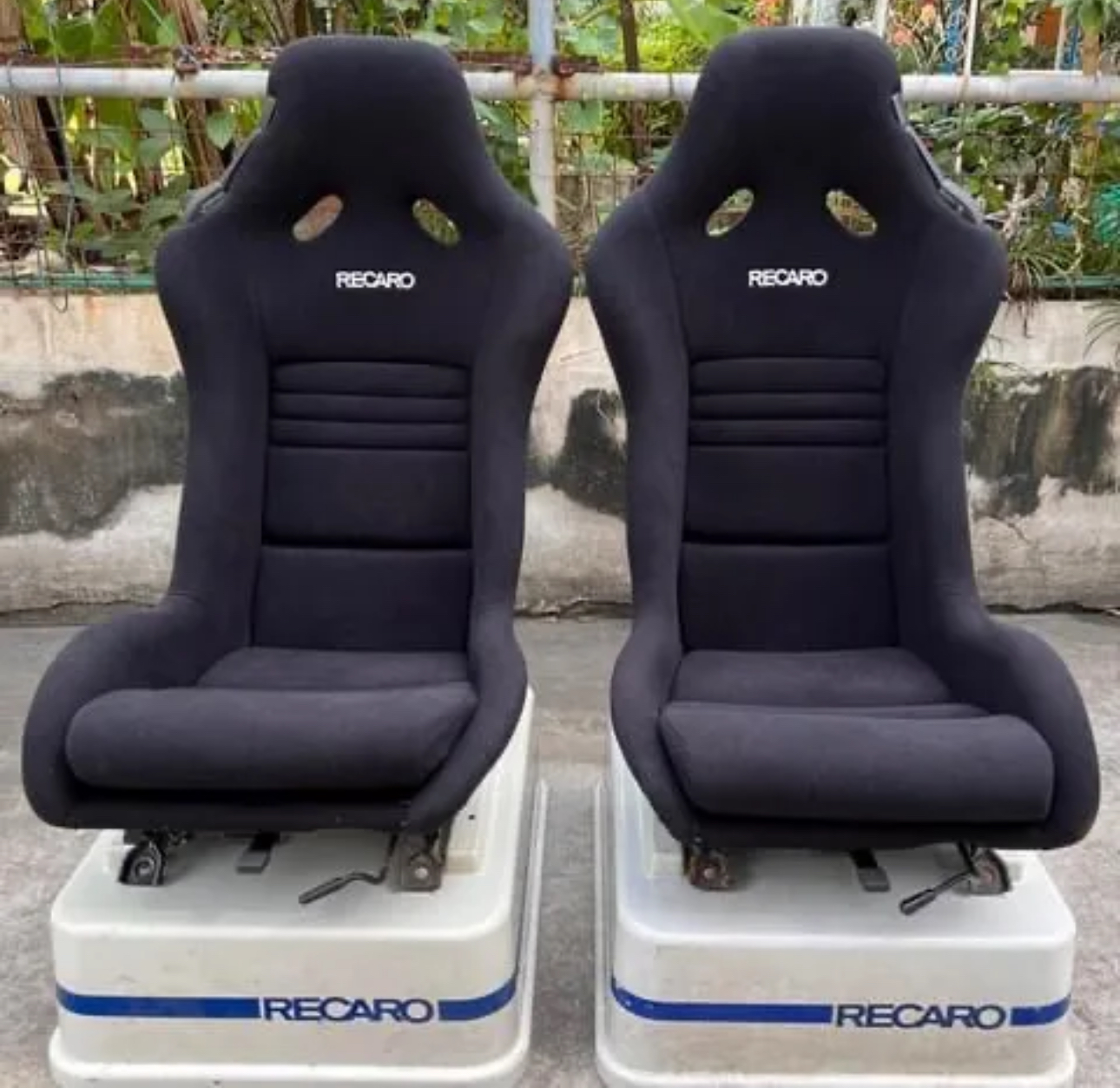 RECARO RX7 BLACK SEATS