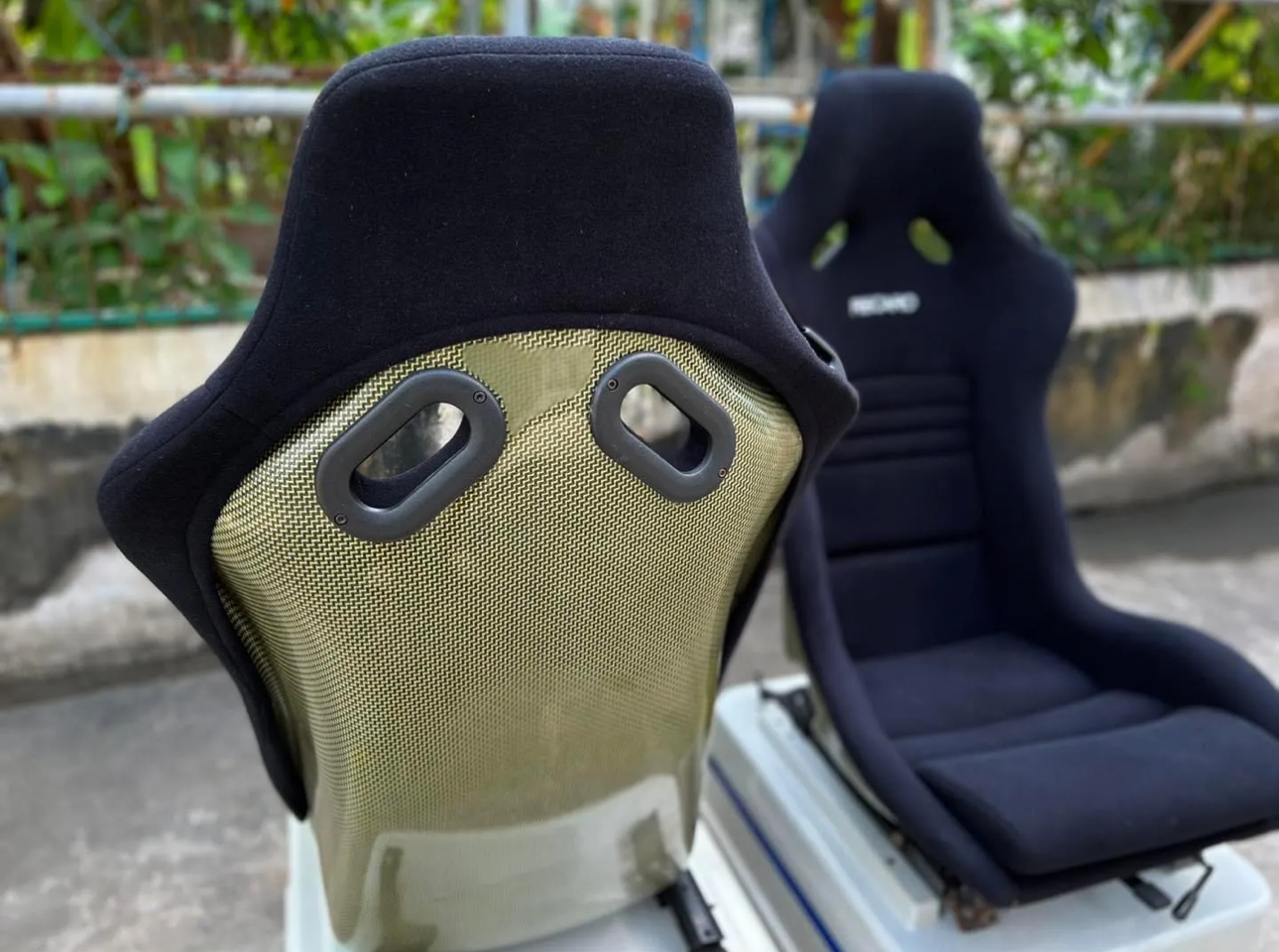 RECARO RX7 BLACK SEATS