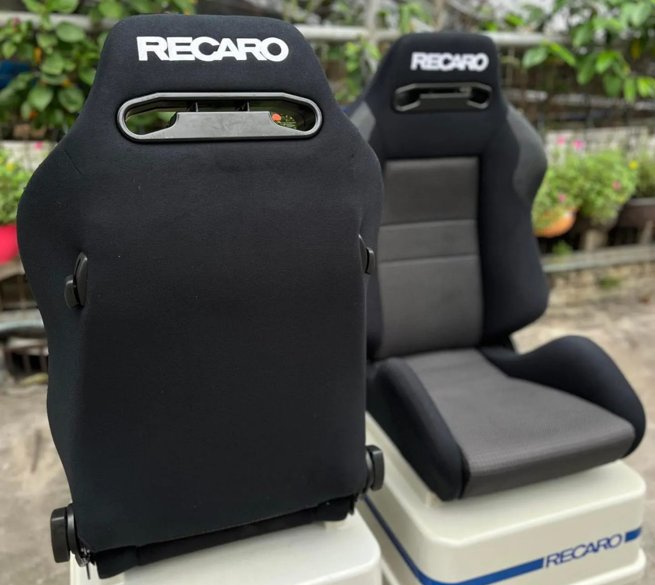RECARO SR3 SEATS