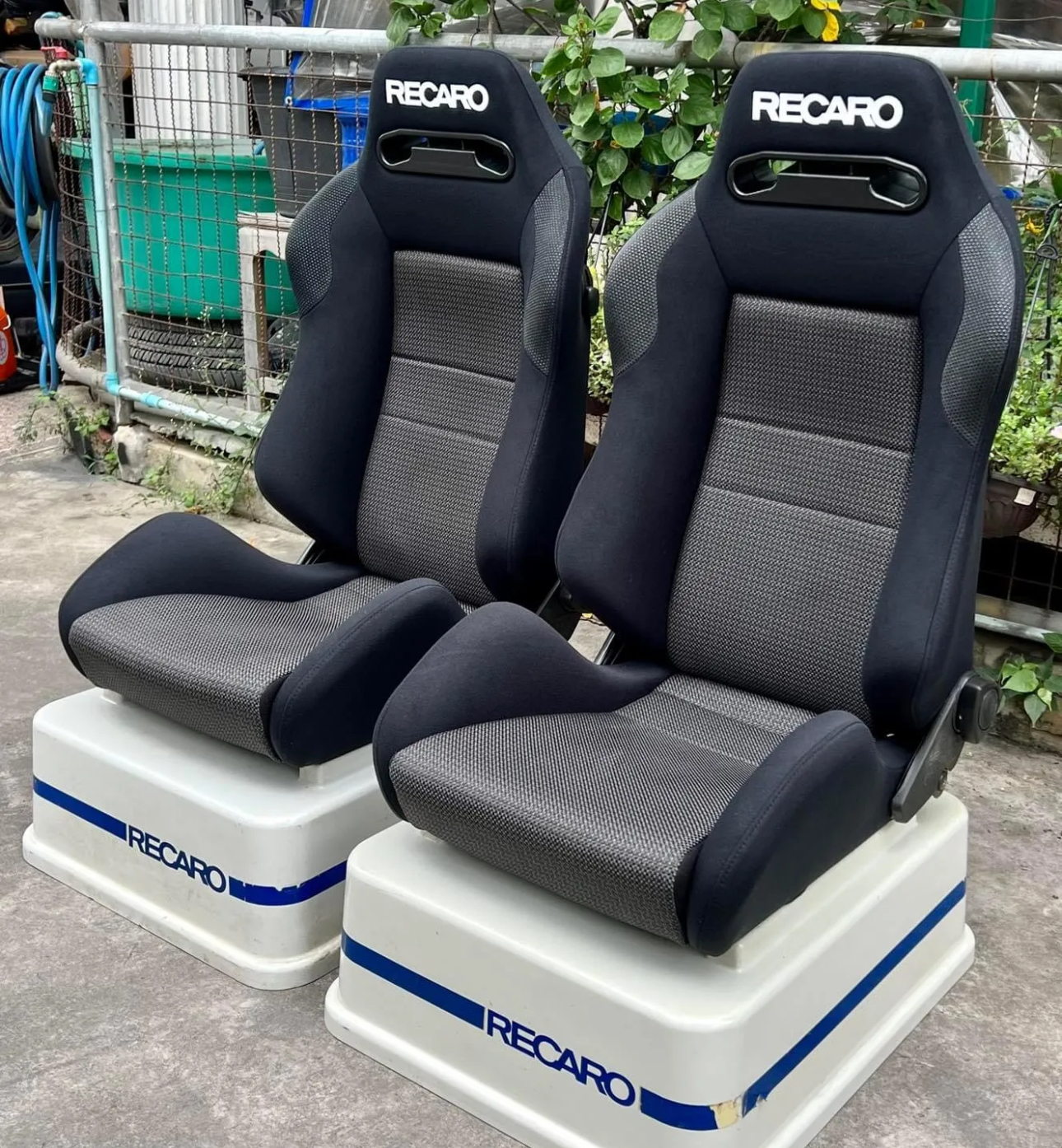 RECARO SR3 SEATS