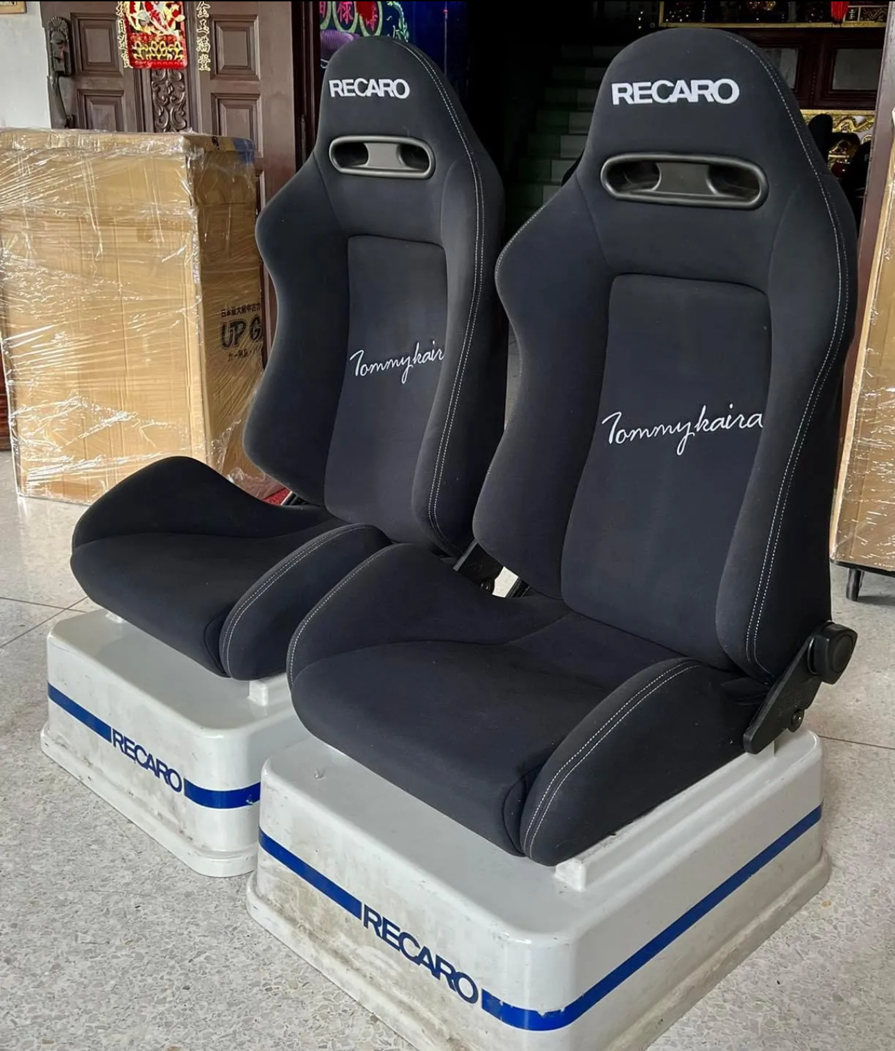 RECARO SR4 SEATS – TOMMY KAIRA EDITION