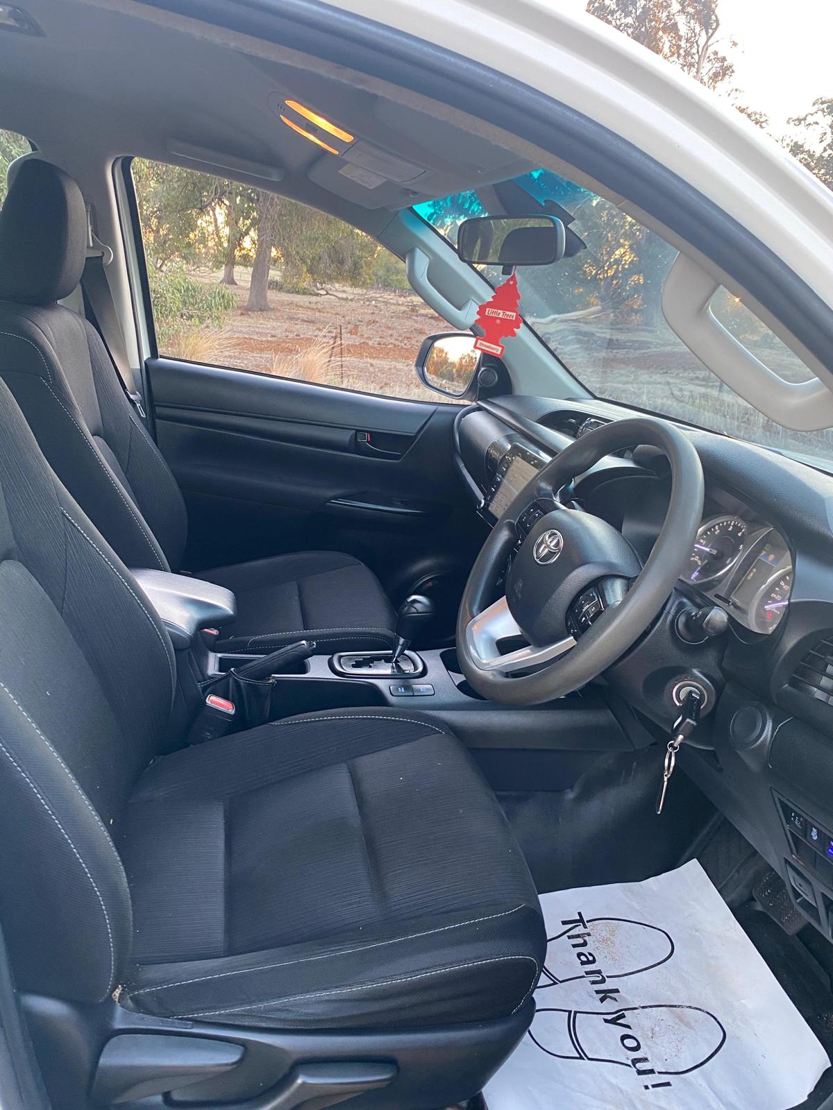 TOYOTA HILUX SR 4X4 TURBO DIESEL – LOW KMS 