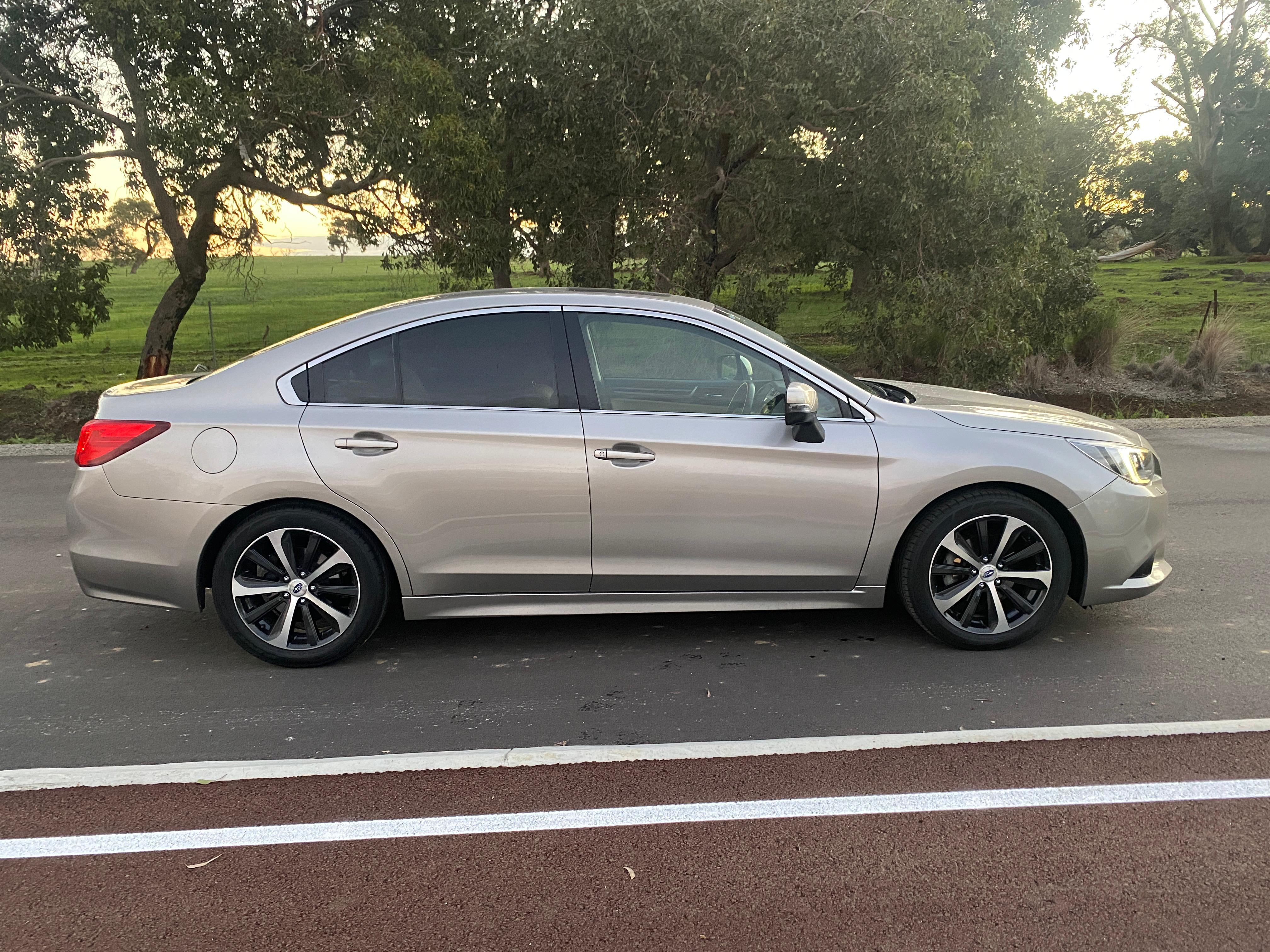 2015 Subaru Liberty 2.5i Premium Sedan – Feature-Packed & Reliable