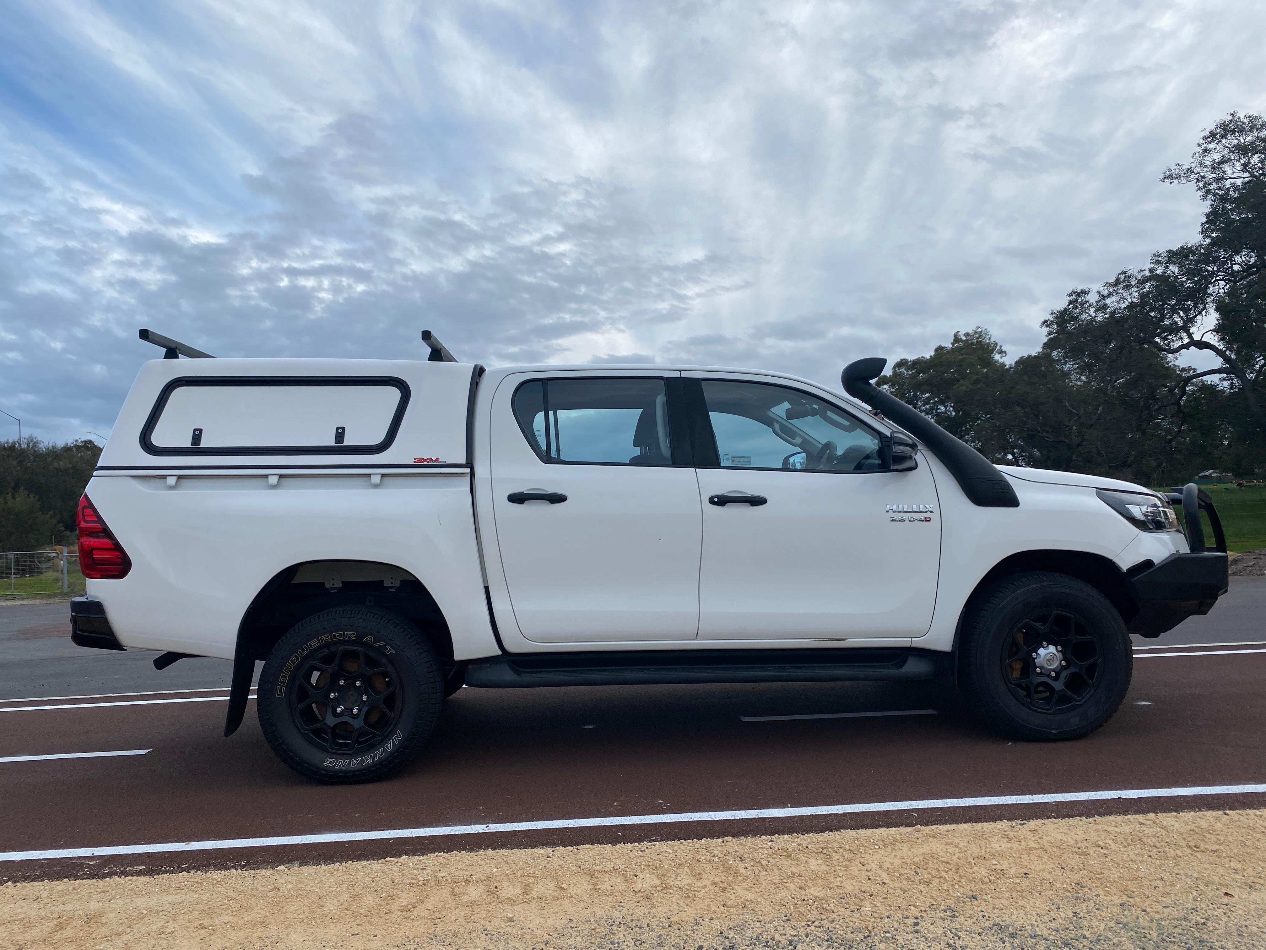 2021 Toyota Hilux SR (4x4)