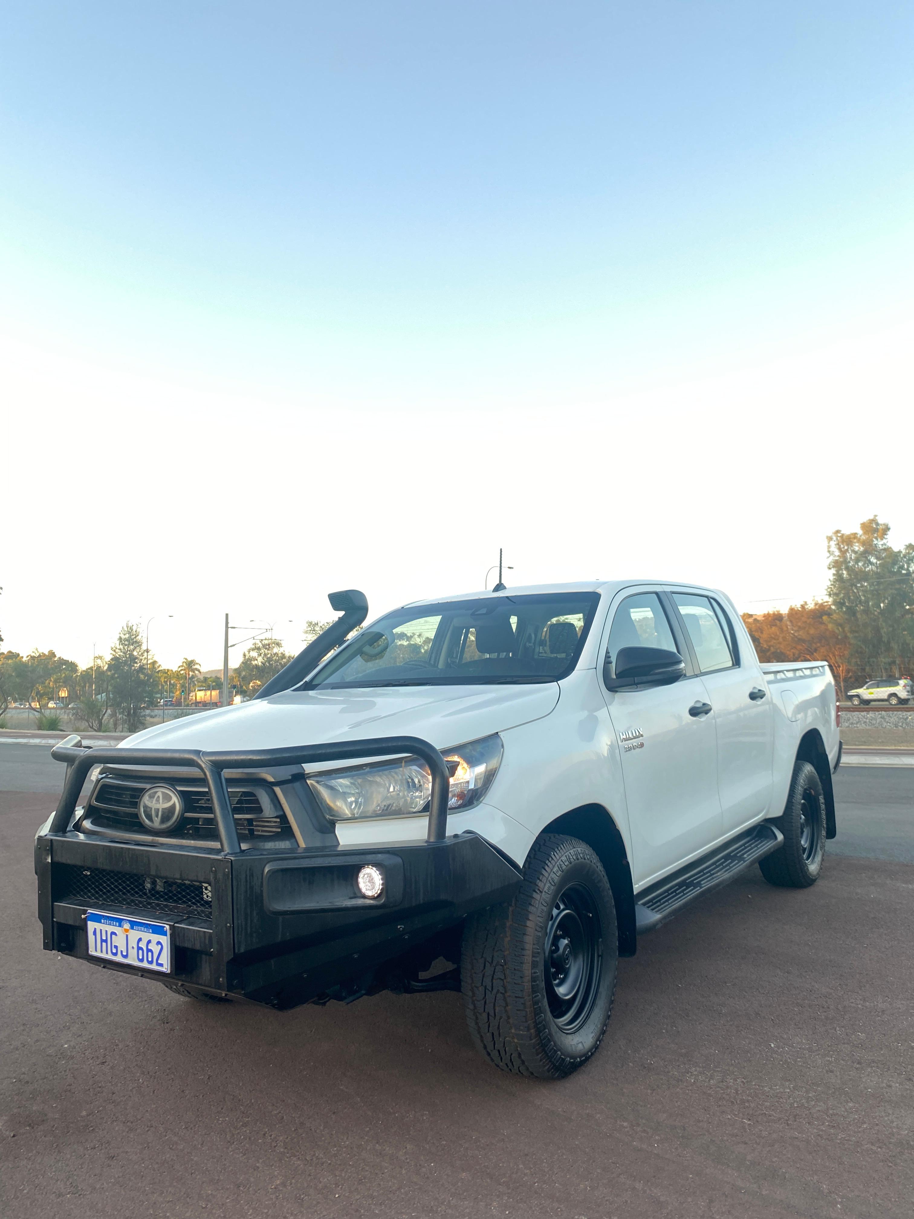 2020 Toyota Hilux SR (4x4) – Turbo Diesel Auto 