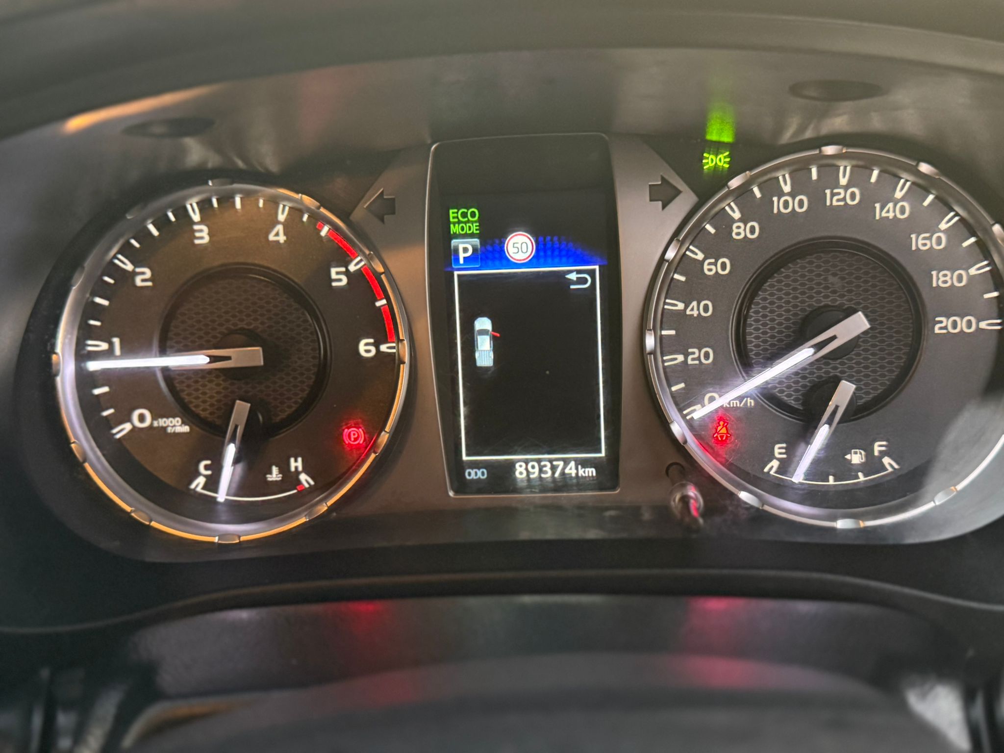 2021 Toyota Hilux SR 4x4 – Low KM, Factory Warranty, Full Service History