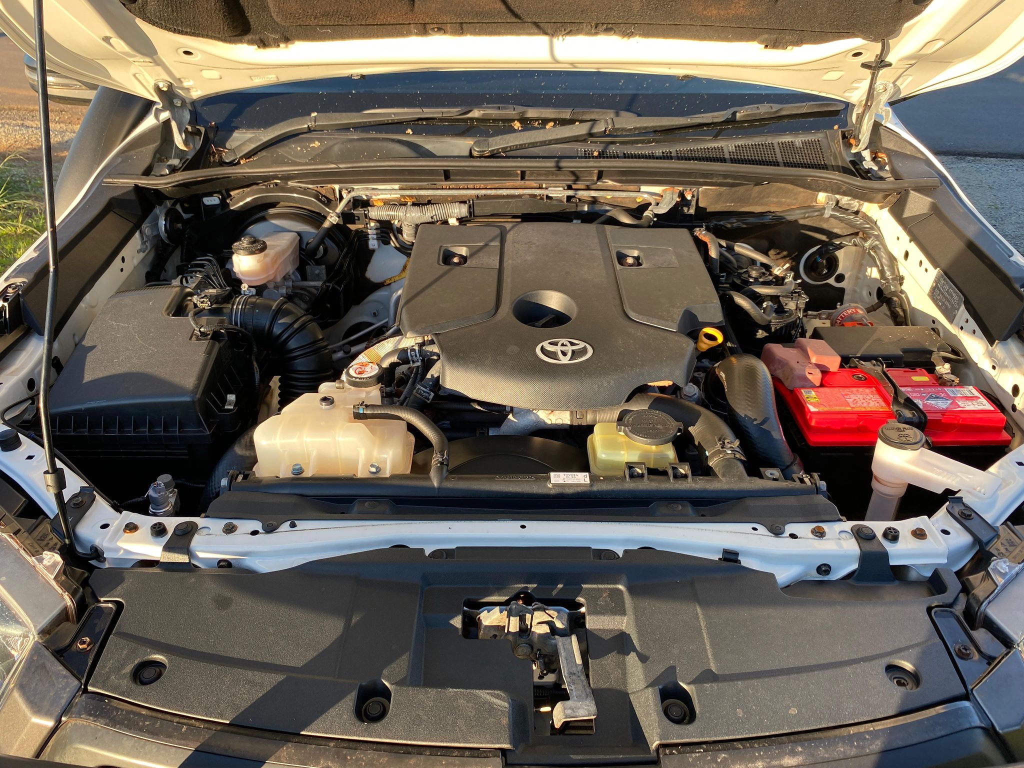 2021 Toyota Hilux SR 4x4 – Low KM, Factory Warranty, Full Service History